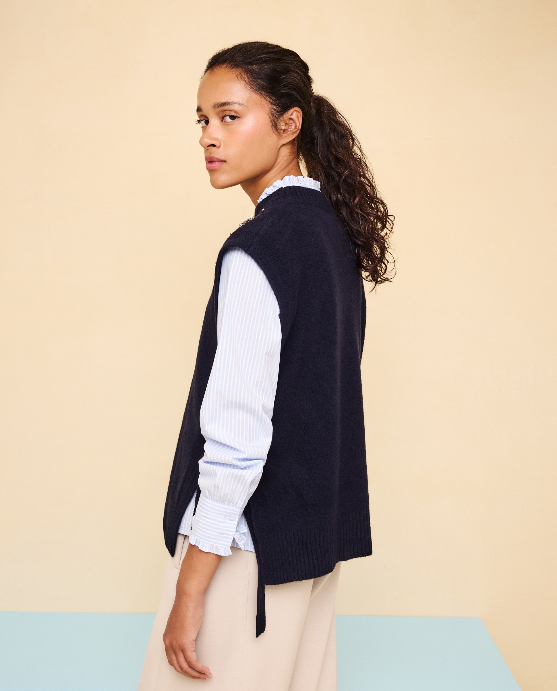 Chaleco lazada con aplique piedras en hombro de mujer - Easy Wear - Azul marino Azul marino-3