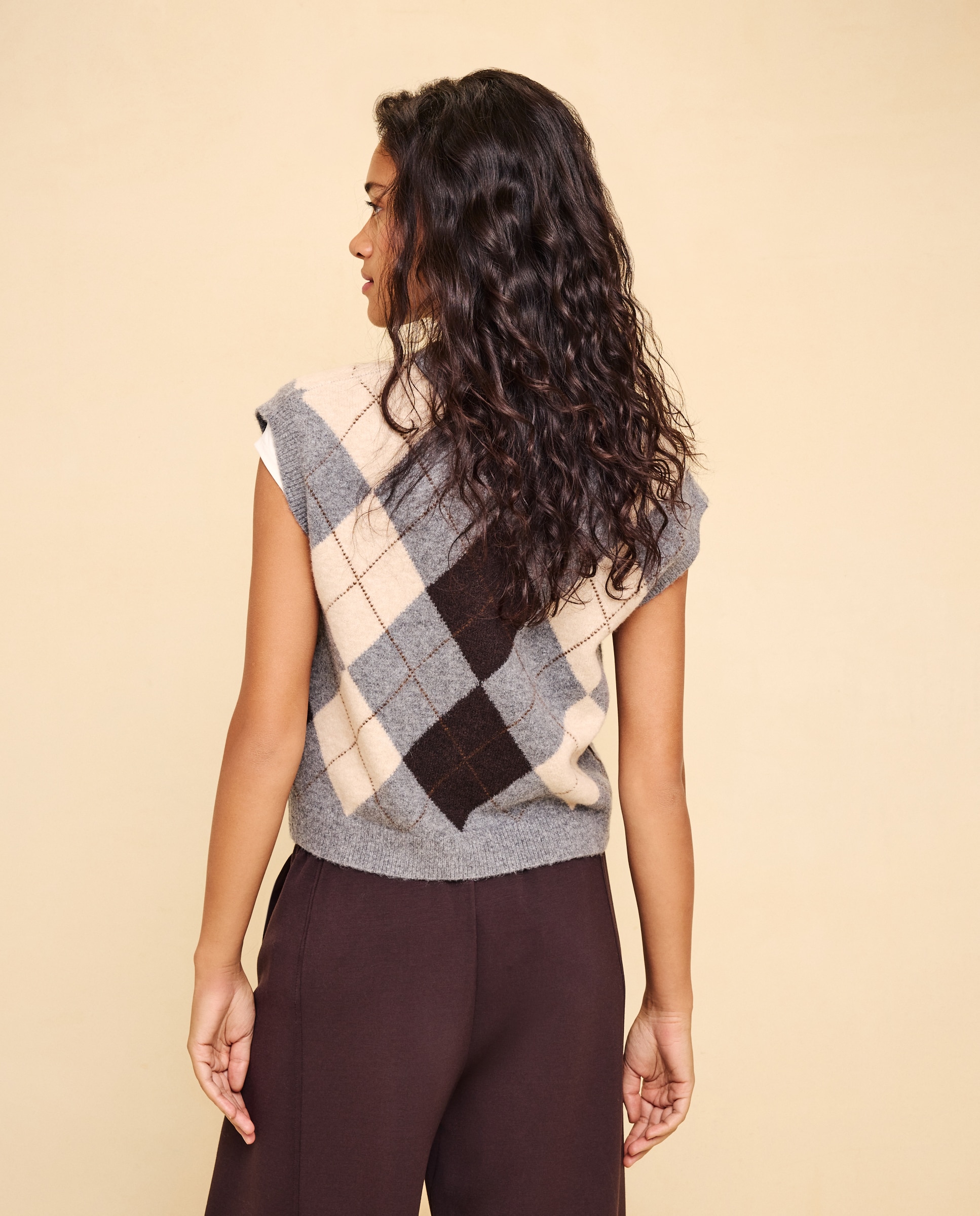 Chaleco de mujer de tricot cuello pico con rombos de mujer - Easy Wear - Marrón Marrón-3