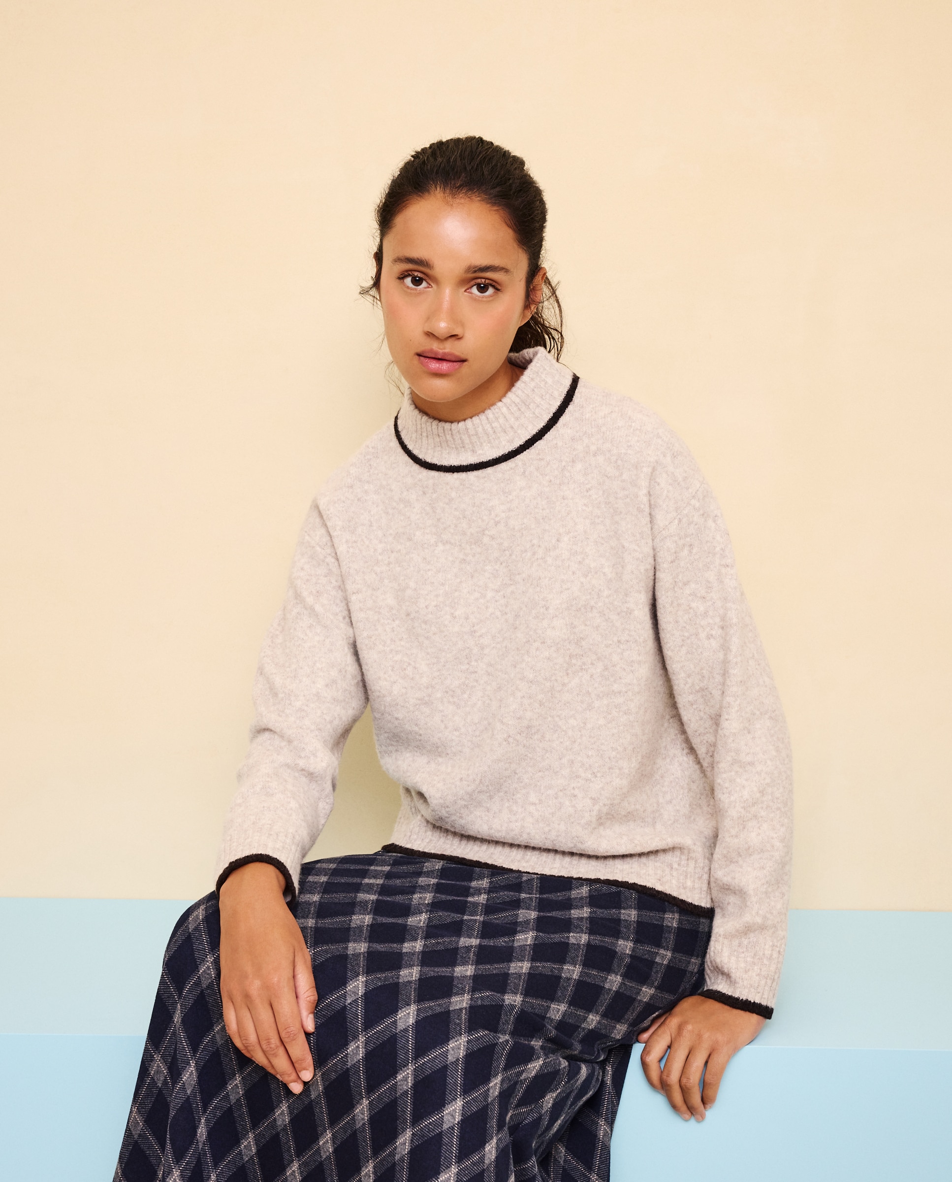 Jersey soft con cuello redondo y detalles en contraste de mujer - Easy Wear - 120 Crudo 120 Crudo-1