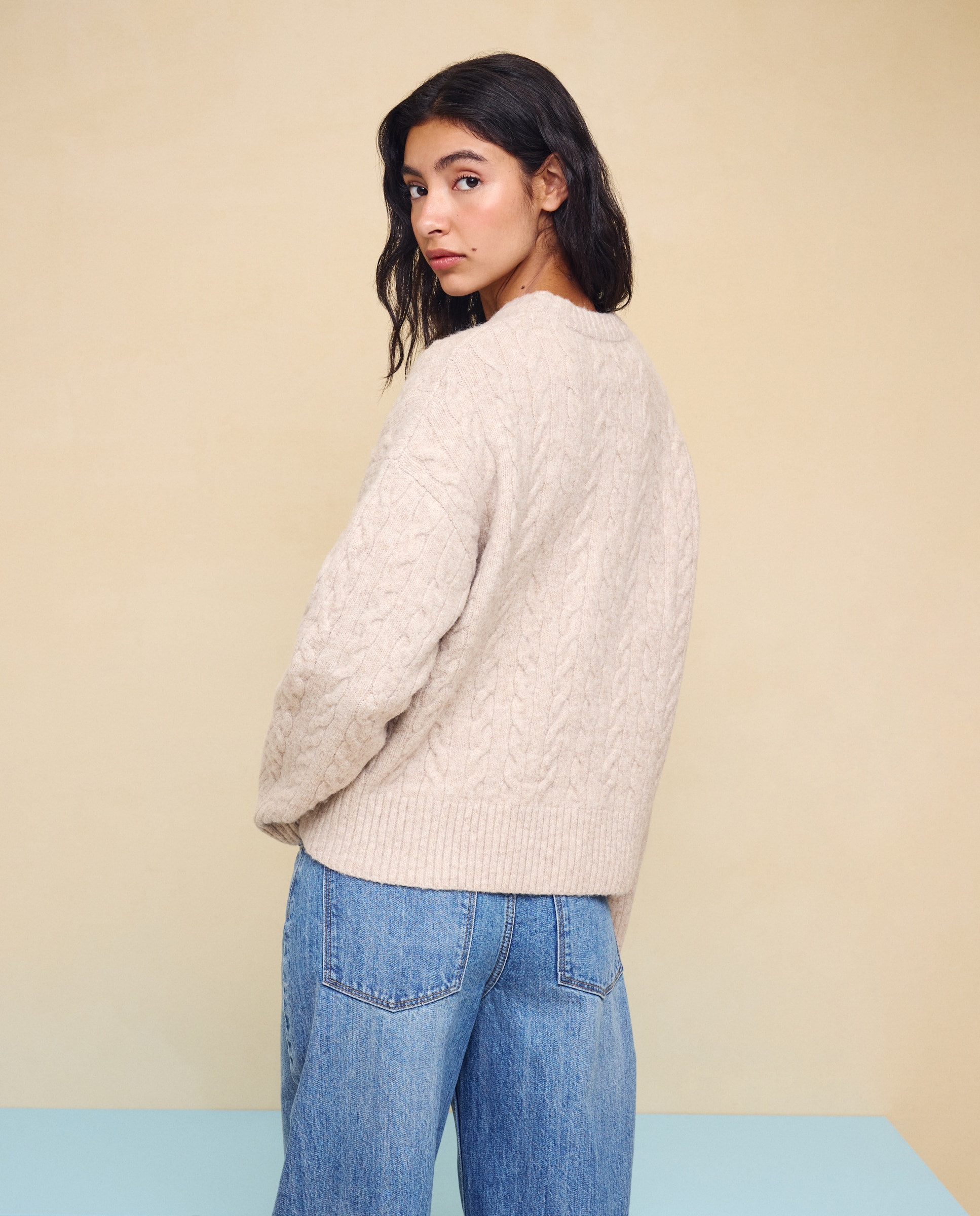 Imagen 3 de Jersey cuello caja soft con estructura de ochos de mujer. - Easy Wear - Beige Beige