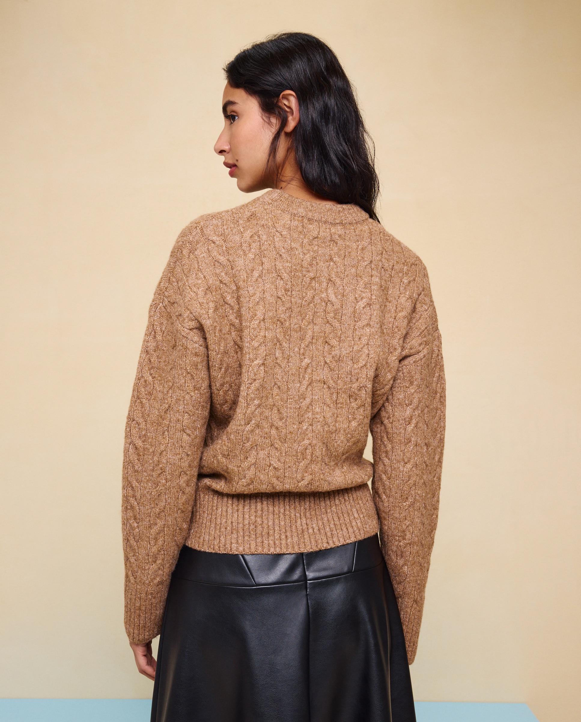 Imagen 3 de Jersey cuello caja soft con estructura de ochos de mujer. - Easy Wear - Toffee Toffee