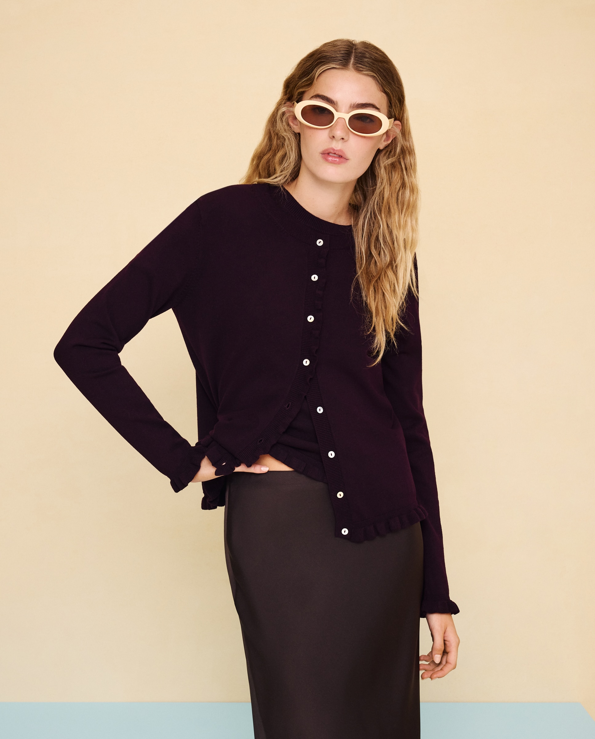 Chaqueta de punto de mujer con tapeta volantes - Easy Wear - 291 Berenjena 291 Berenjena-1