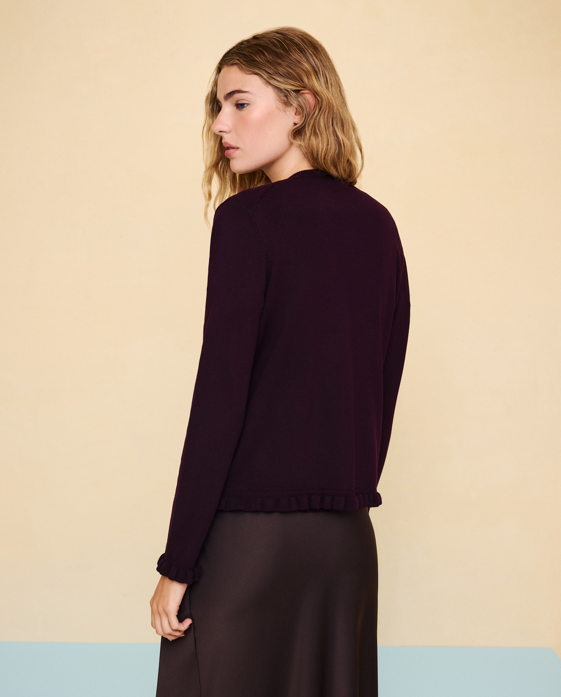 Chaqueta de punto de mujer con tapeta volantes - Easy Wear - 291 Berenjena 291 Berenjena-2