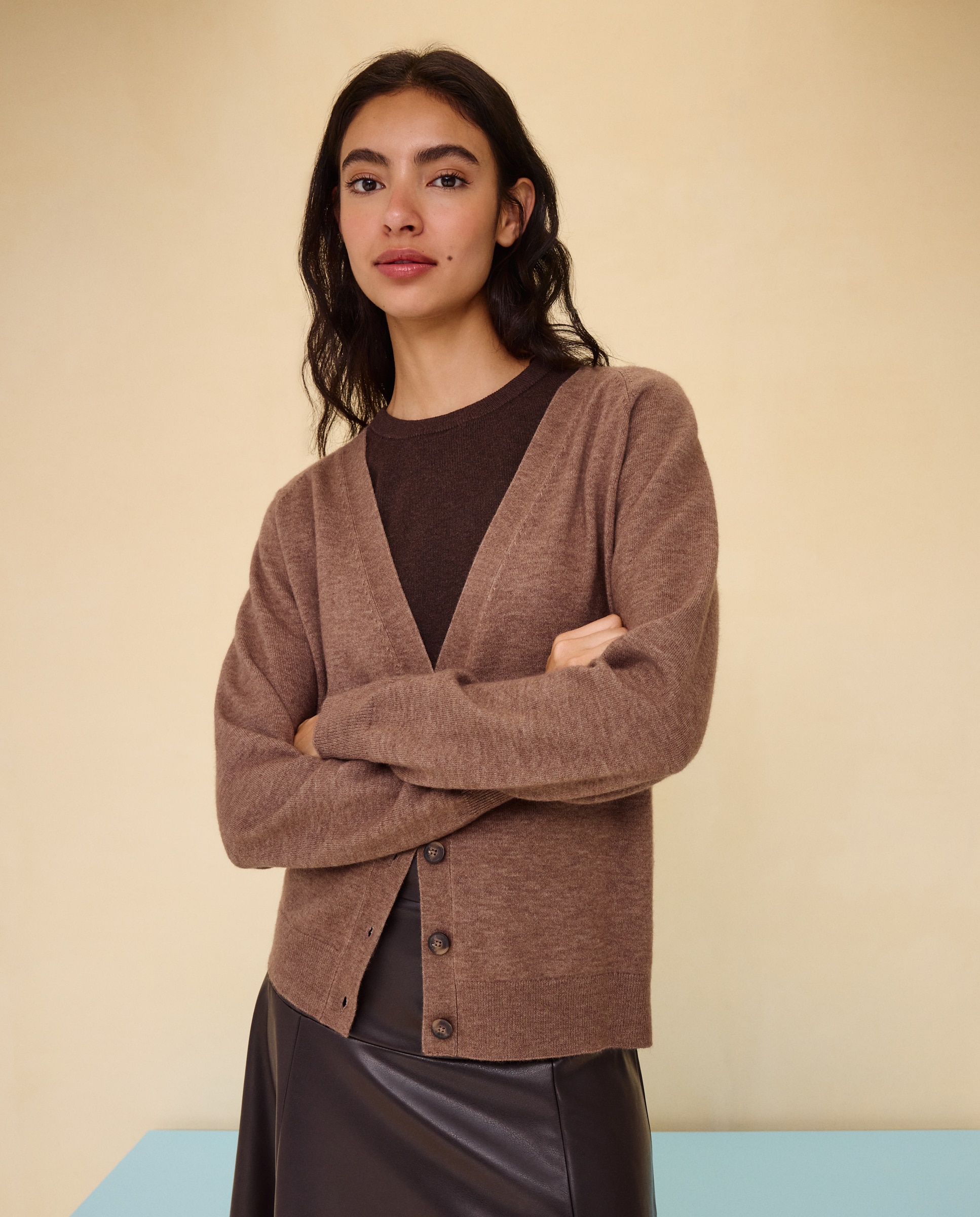 Chaqueta de punto cuello pico de mujer. - Easy Wear - Visón claro Visón claro-1