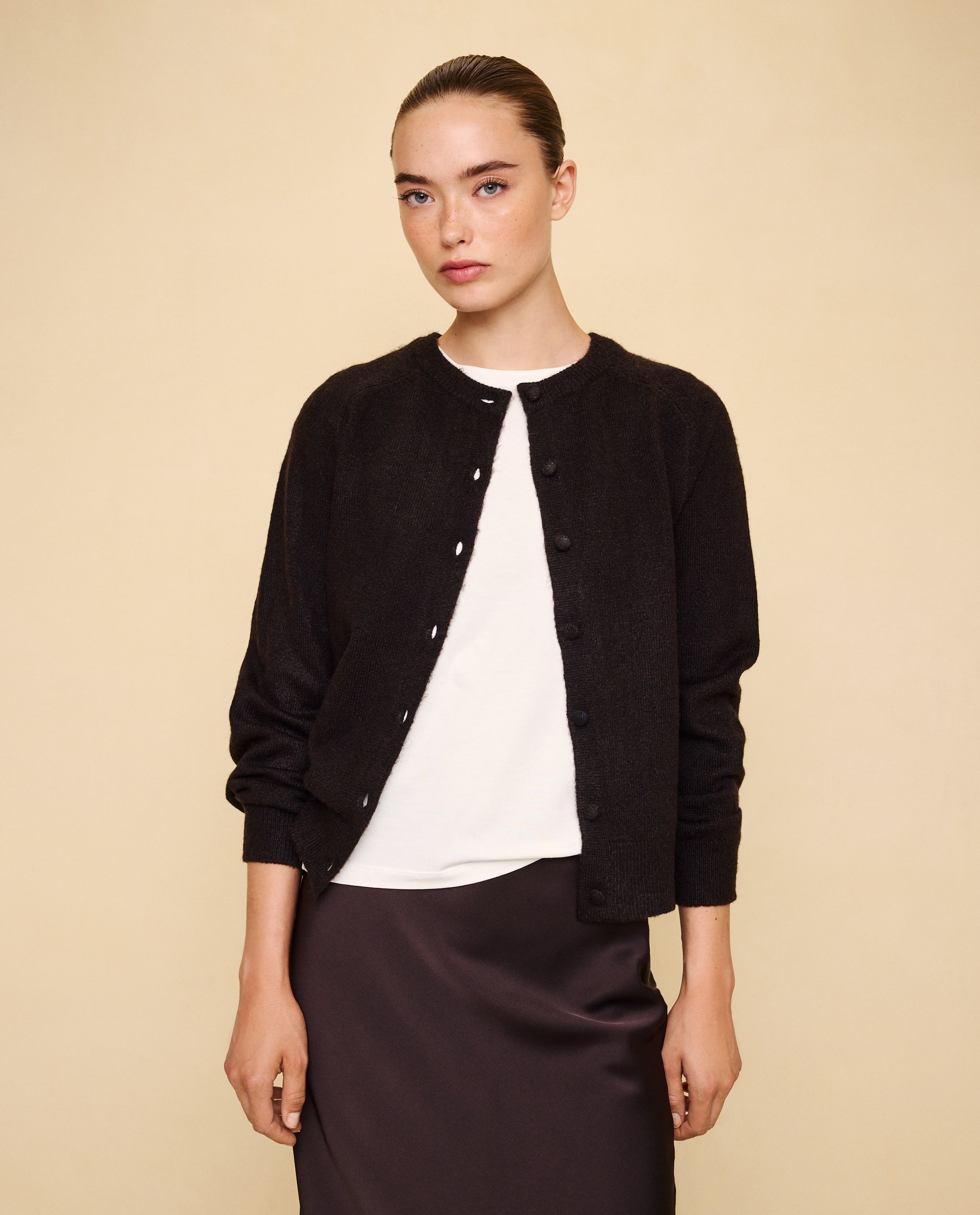Chaqueta de punto con botón forrado de mujer. - Easy Wear - Negro Negro-2