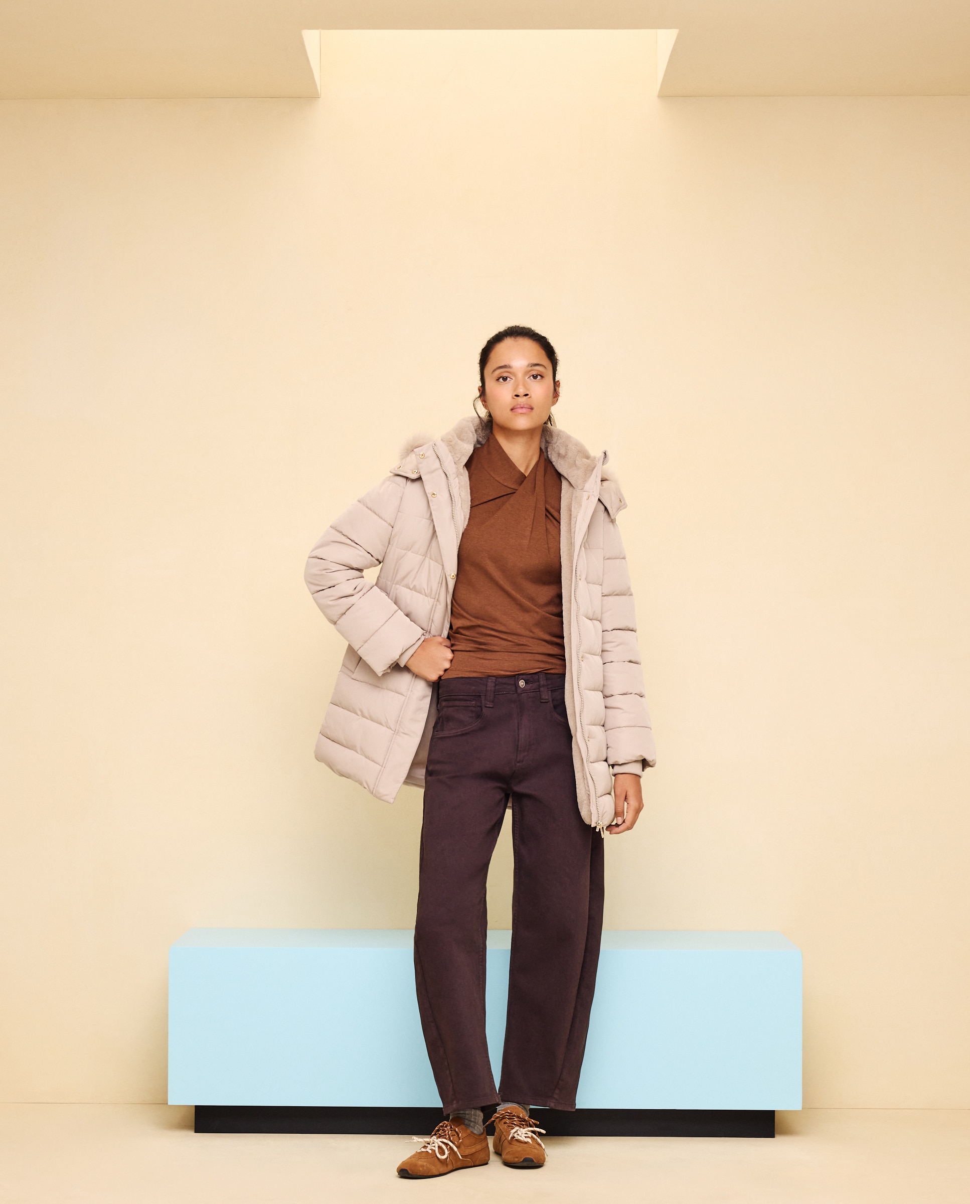 Imagen 2 de Abrigo acolchado midi capucha pelo - Easy Wear - Visón claro Visón claro