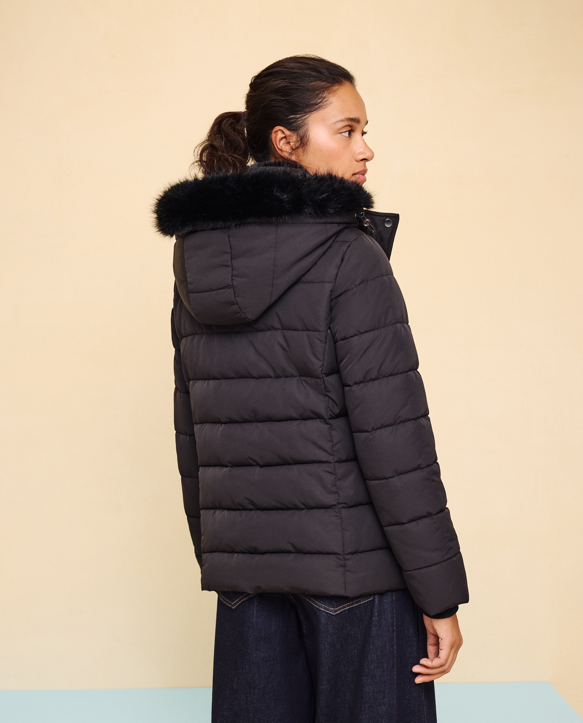 Imagen 3 de Abrigo acolchado capucha pelo - Easy Wear - Negro Negro