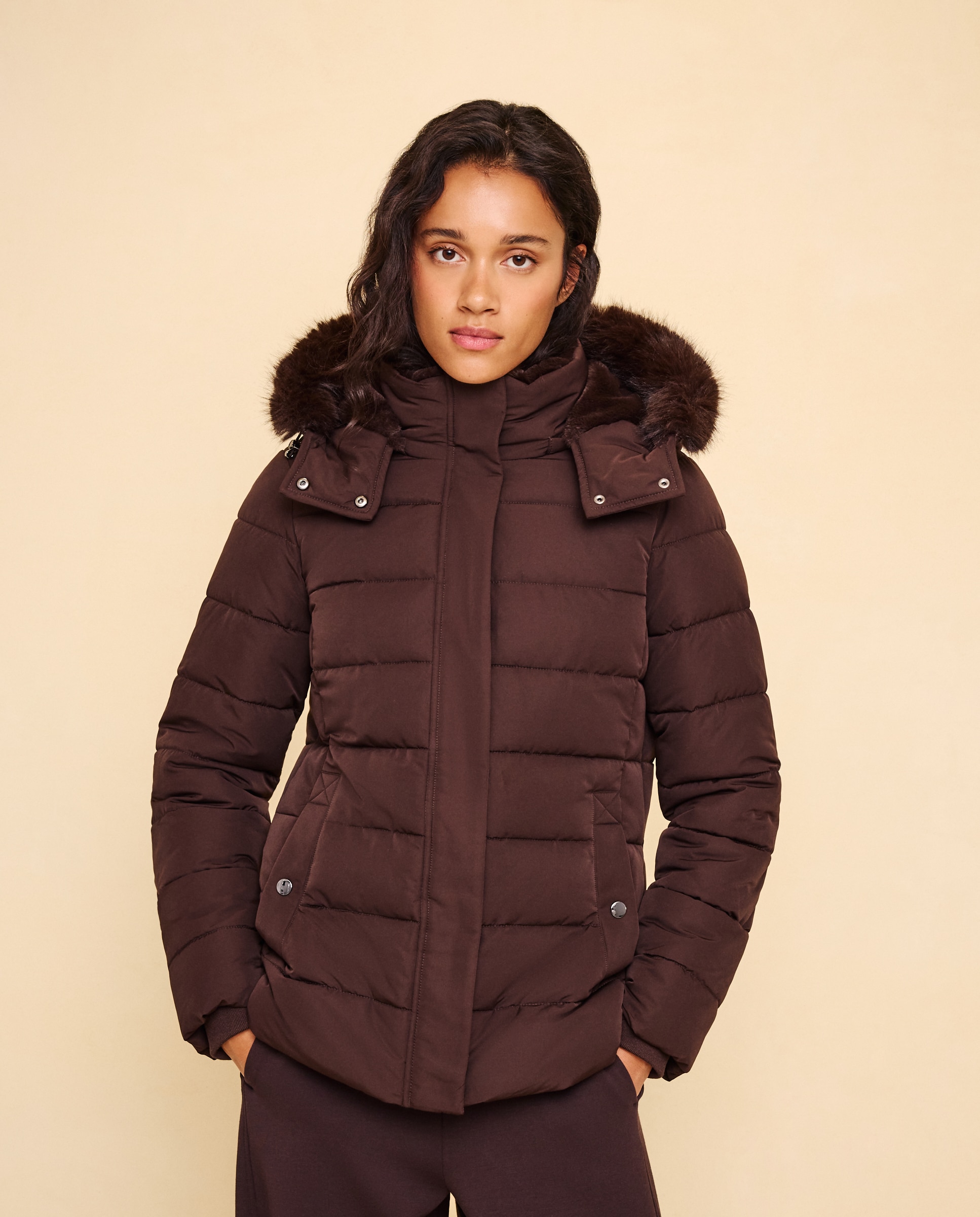 Imagen 1 de Abrigo acolchado capucha pelo - Easy Wear - Chocolate Chocolate