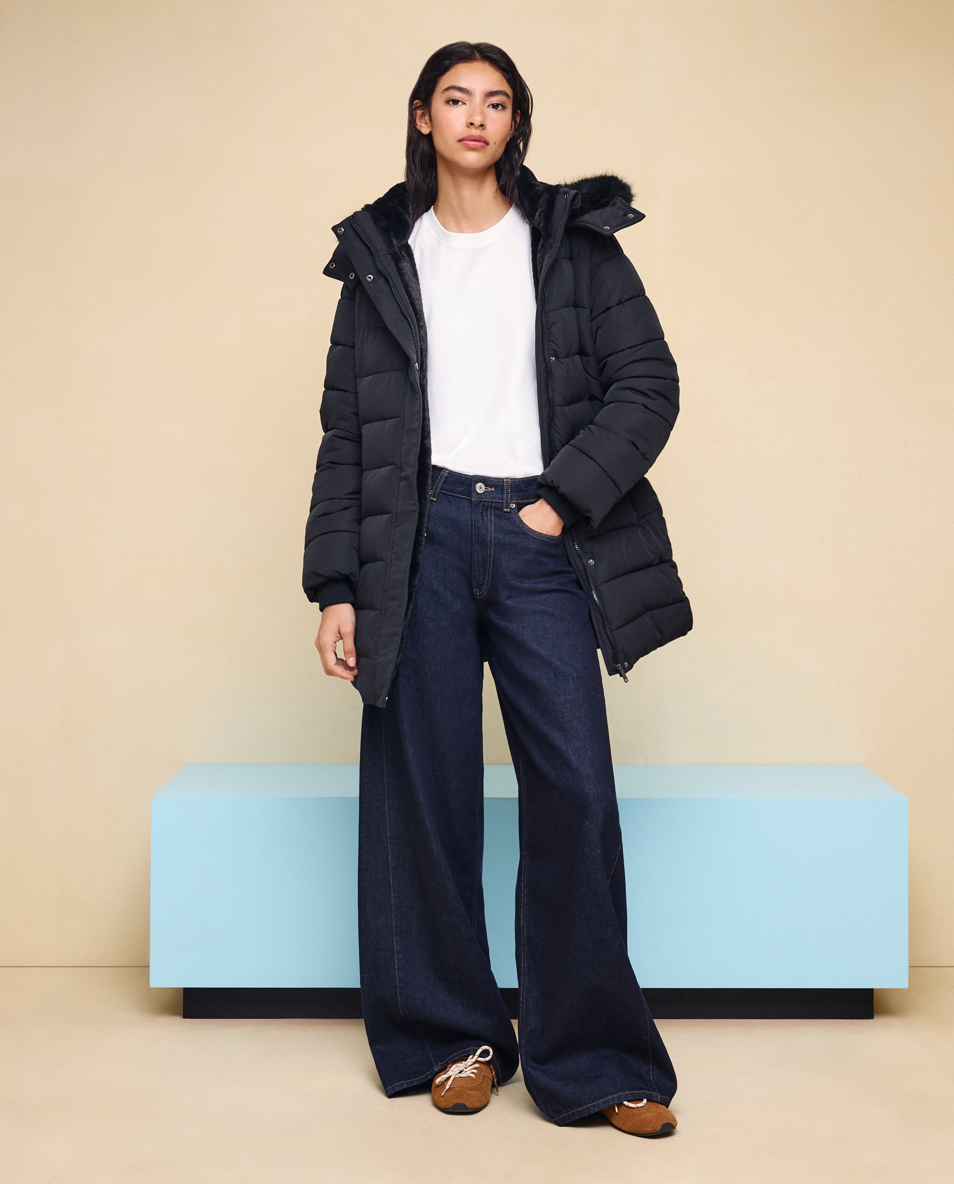 Imagen 1 de Abrigo acolchado midi capucha pelo - Easy Wear - Negro Negro