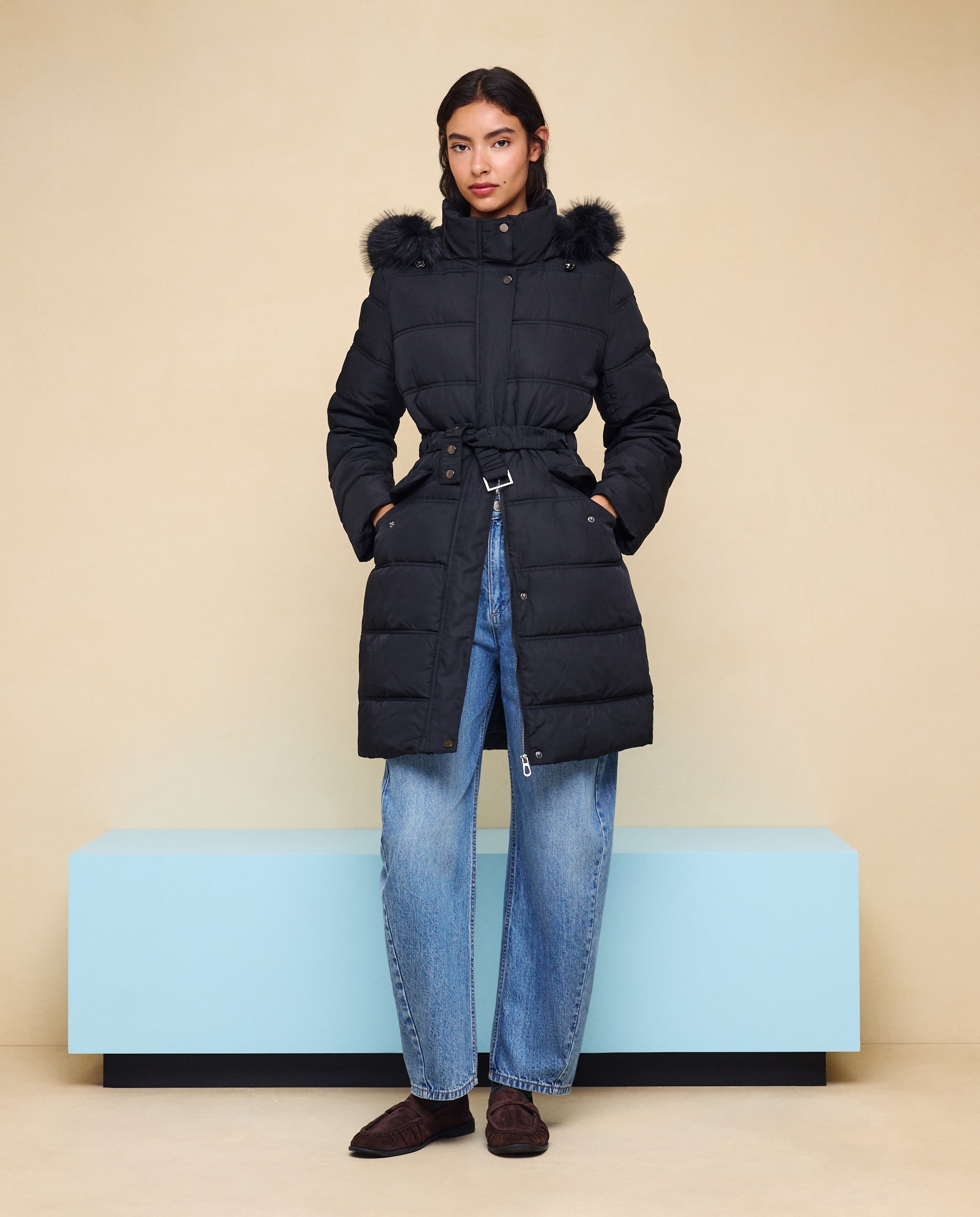 Imagen 1 de Acolchado de mujer con cinturon - Easy Wear - Negro Negro