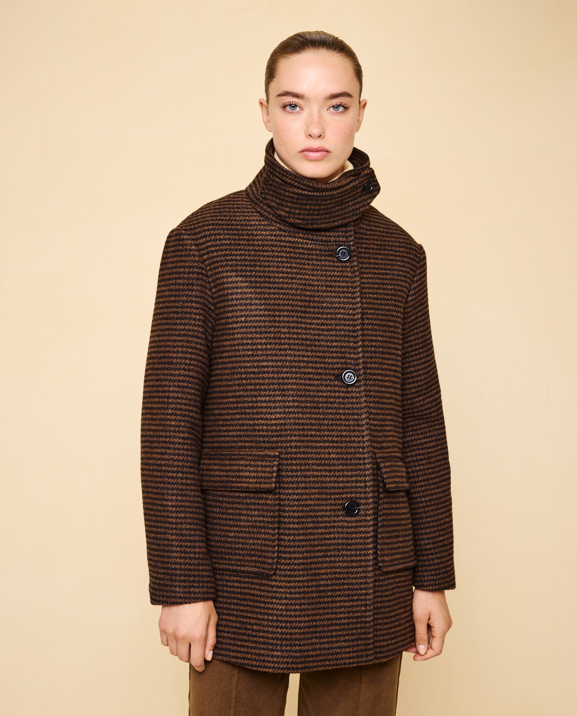 Chaquetón de mujer con lana y cuello subido - Easy Wear - Negro Negro-2
