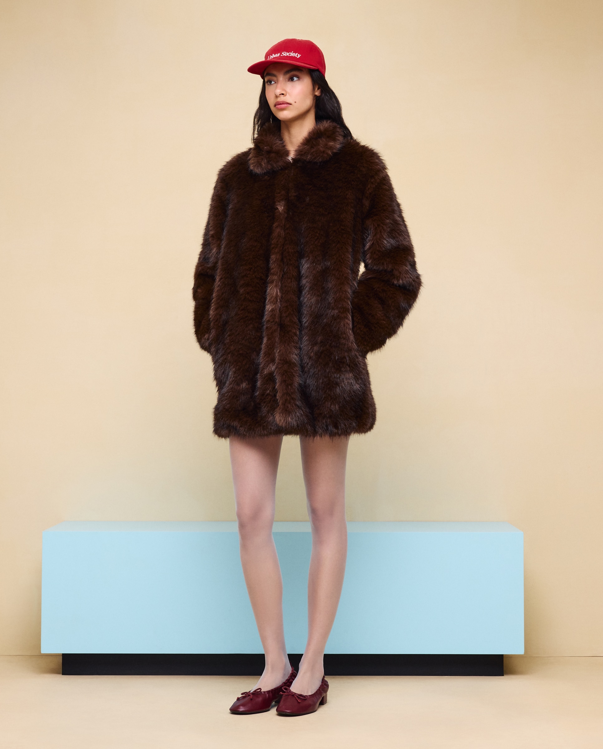 Imagen 2 de Abrigo de mujer efecto pelo - Easy Wear - Chocolate Chocolate