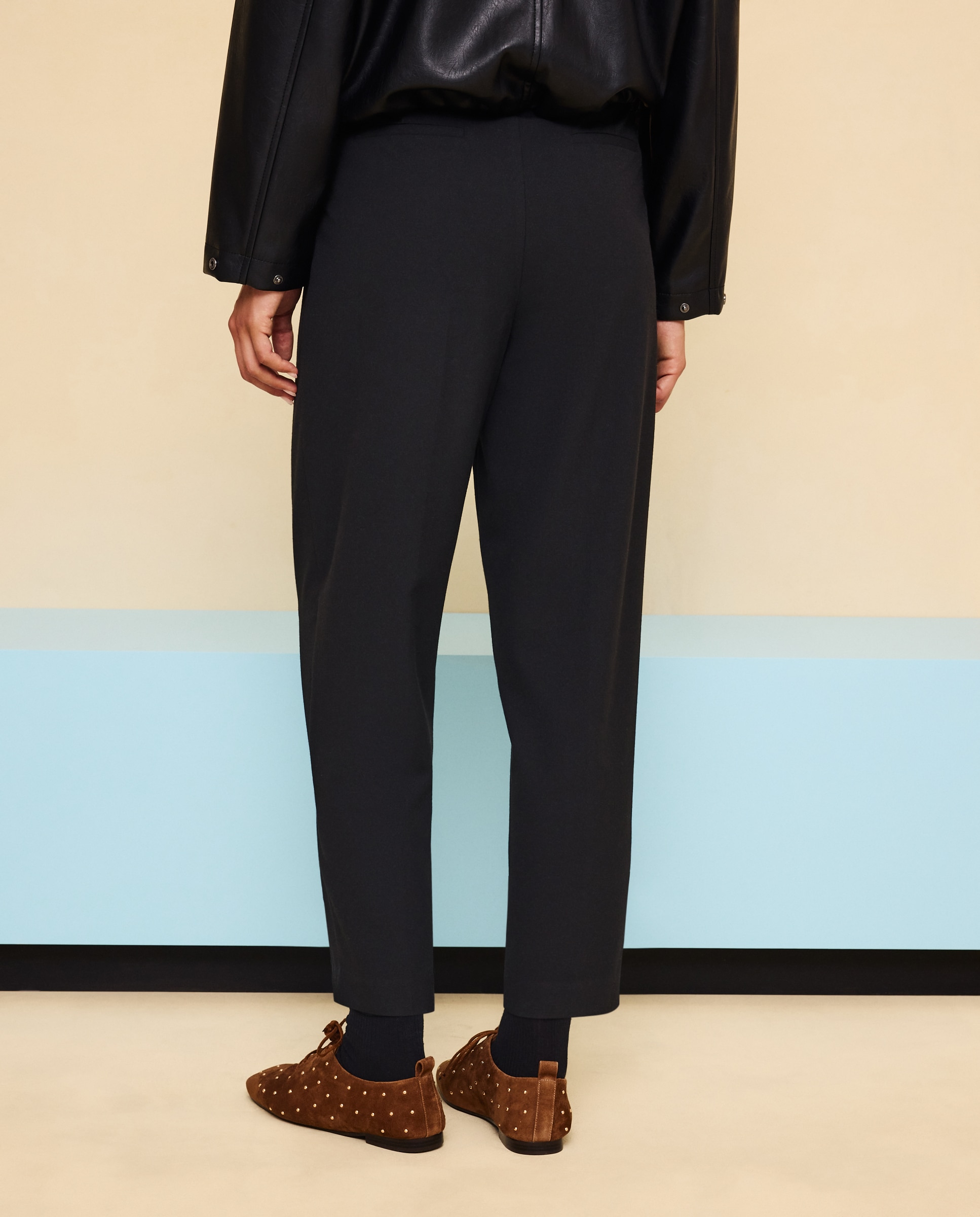 Pantalón de mujer pinzas cinturón - Easy Wear - Negro Negro-3