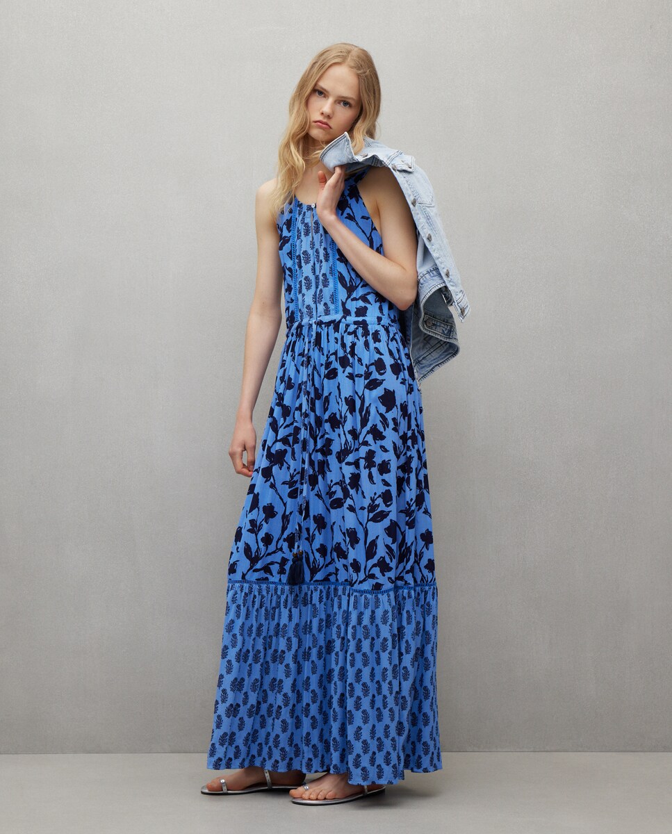 Vestido Comprido sem Mangas com Bordado Estampado Floral Azulão-2