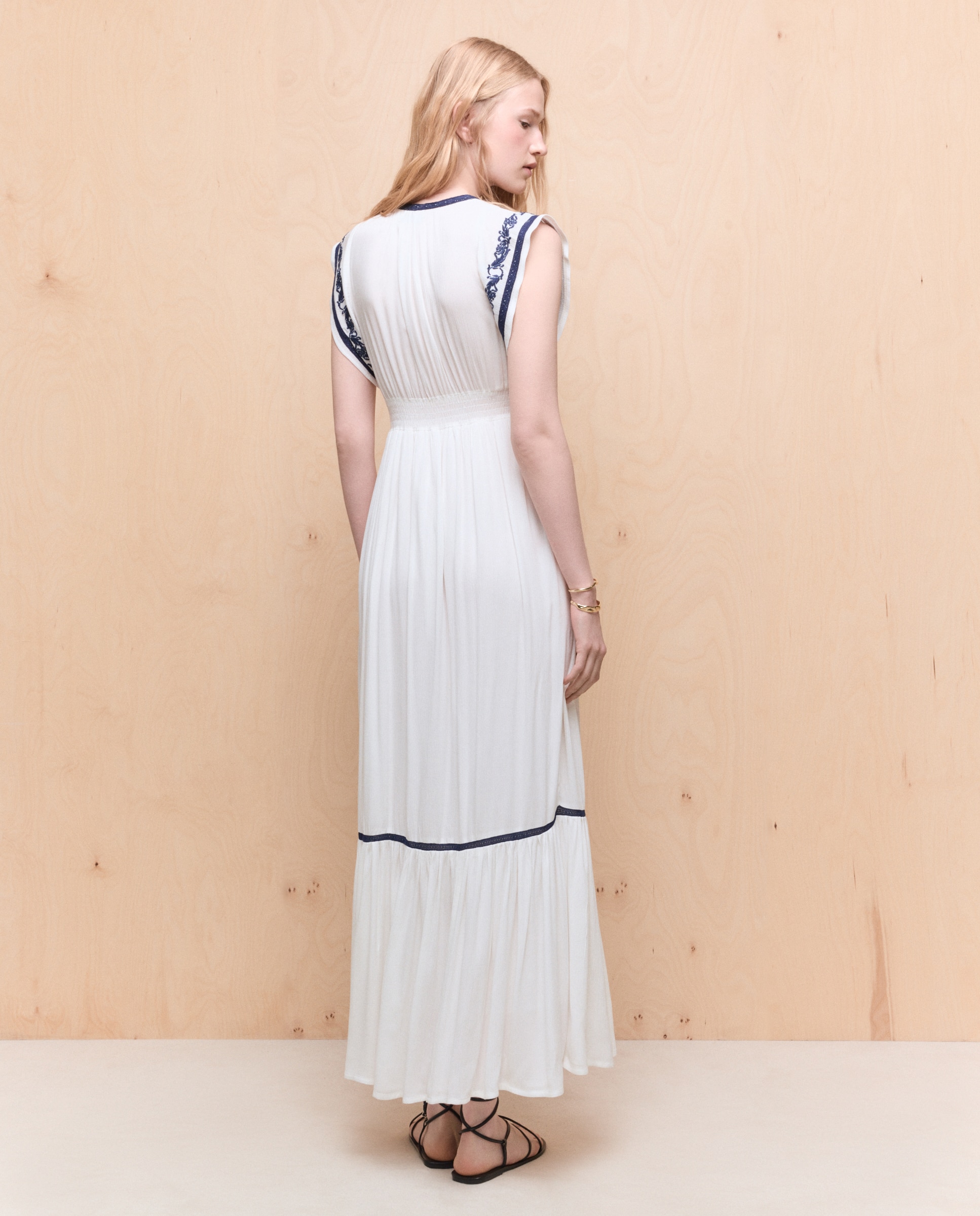 Vestido Comprido Ondulado Branco-marfim-3