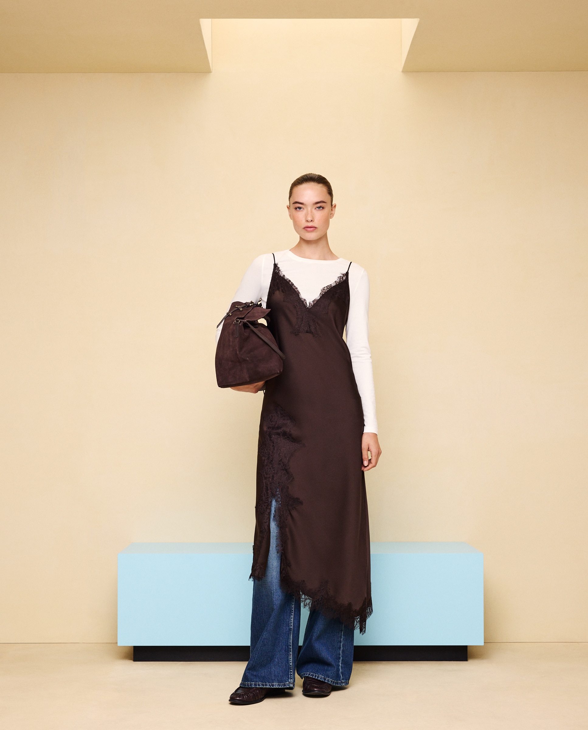 Imagem 0 de Vestido Midi Rendilhado