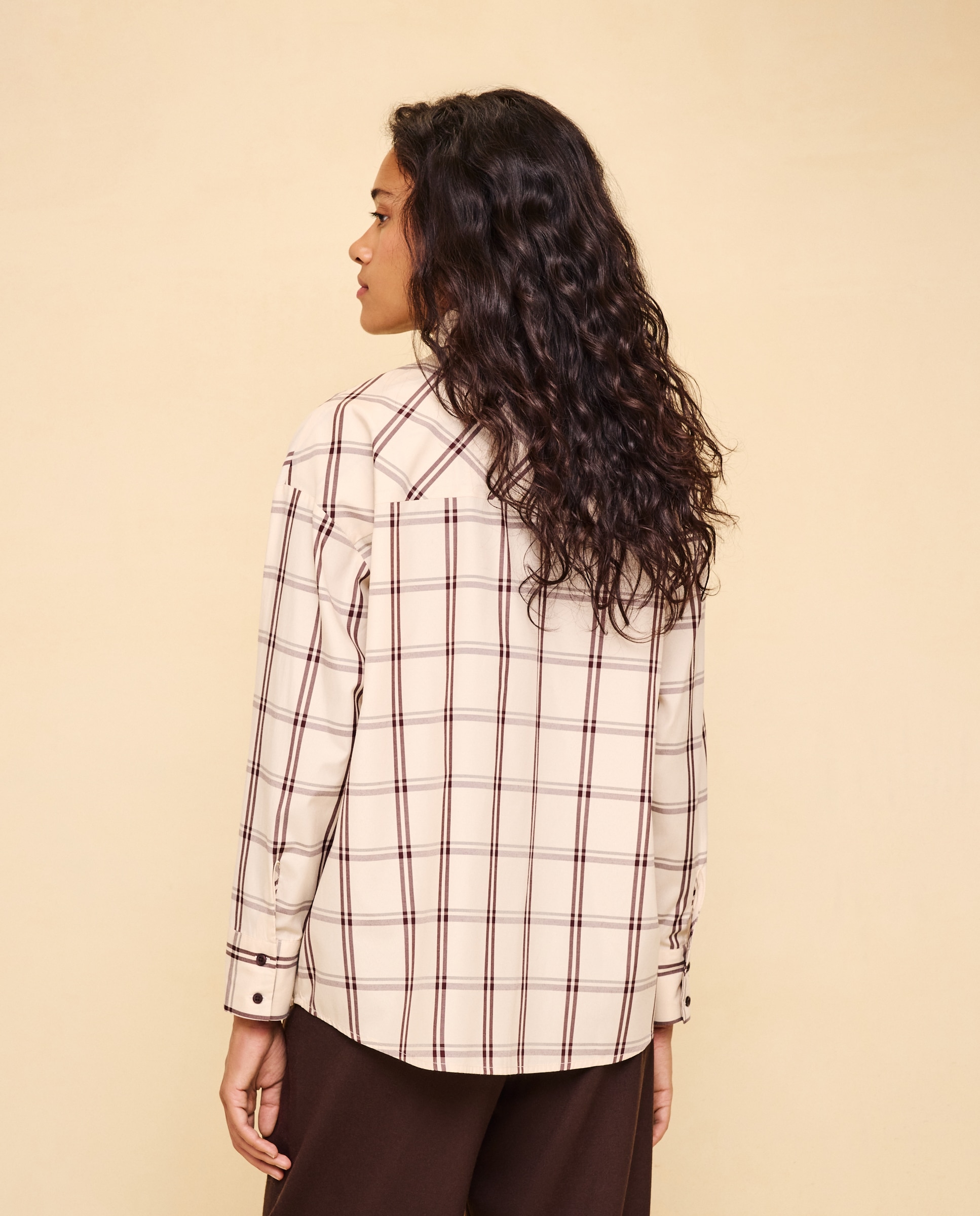 Camisa aos Quadrados com Laço Branco-3