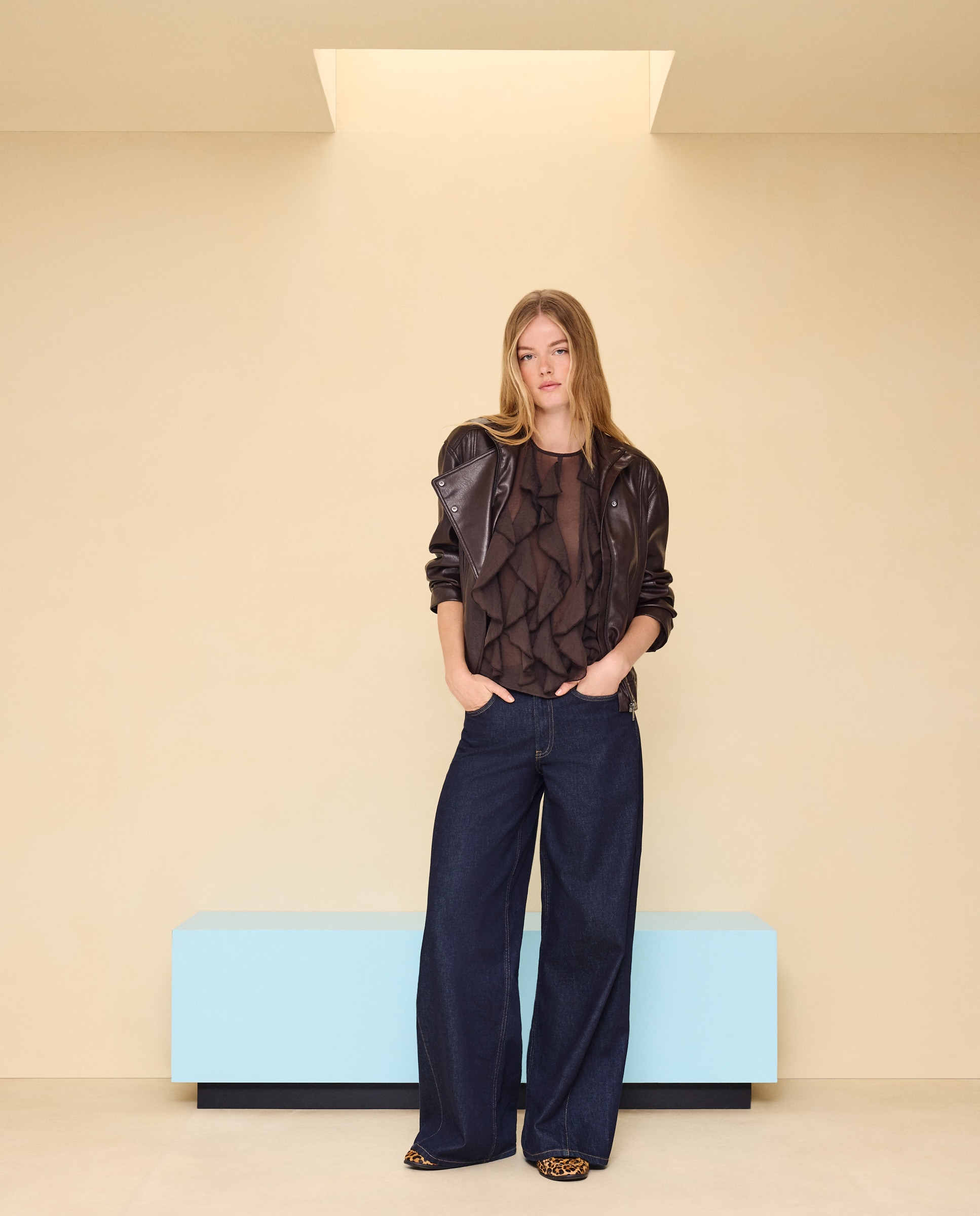 Blusa de mujer con volantes - Easy Wear - Marrón Marrón-2