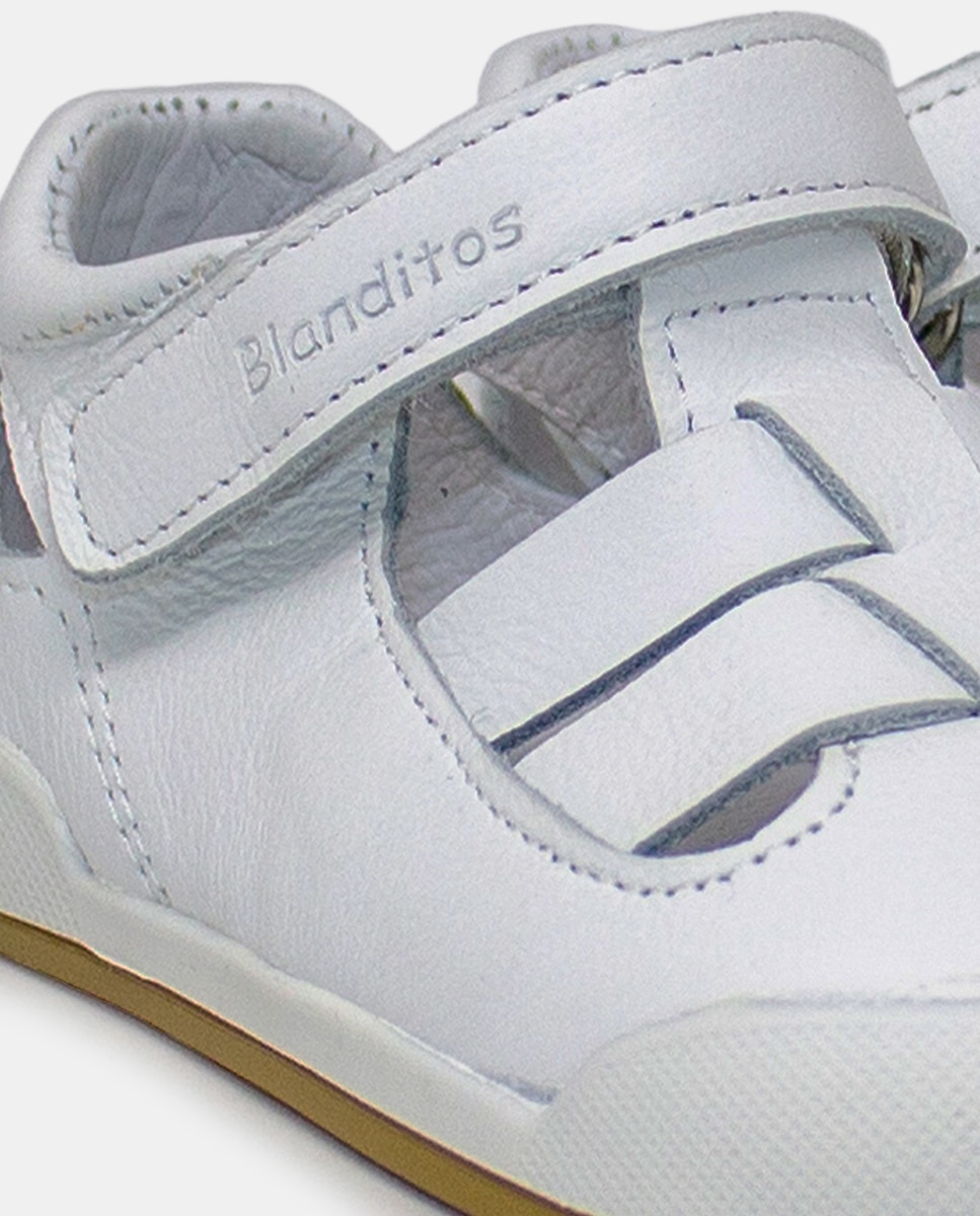 Imagen 5 de Sandalia cerrada barefoot cierre tira velcro niño - Blanditos - Blanco Blanco