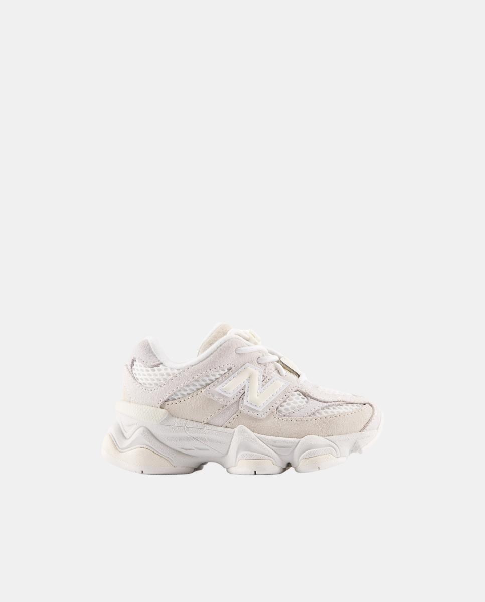 Imagen 0 de Zapatilla casual infantil 9060 con cierre elástico de New Balance Beige