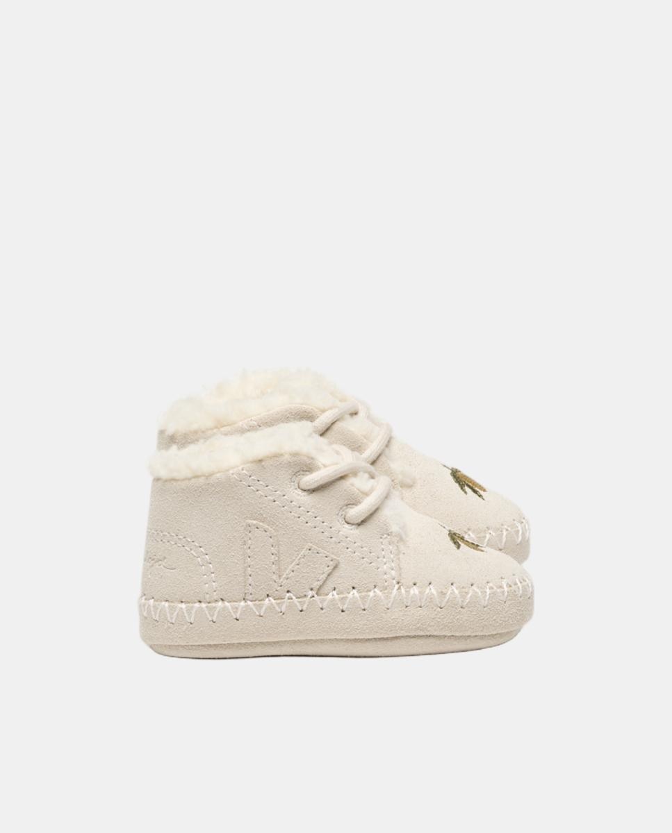Imagen 0 de Patuco de niña en ante modelo baby con cordones Gris Piedra
