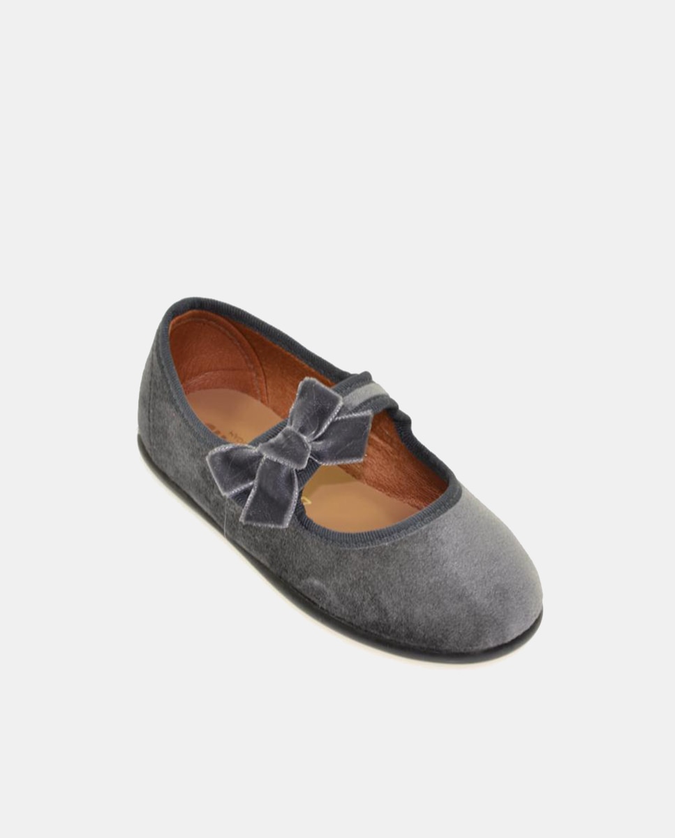 Imagem 0 de Sapatos de Presilha de Bebé com Detalhe de Laço e em Veludo