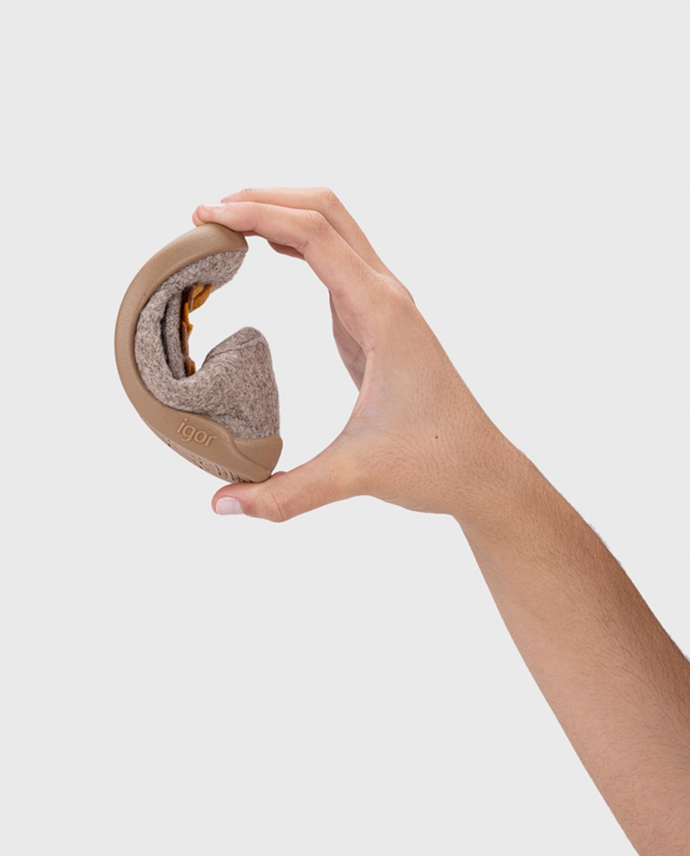 Zapatilla de estar por casa para niños y niñas con detalle de león, de concepto barefoot. - Igor - Marrón Suave Marrón Suave-8