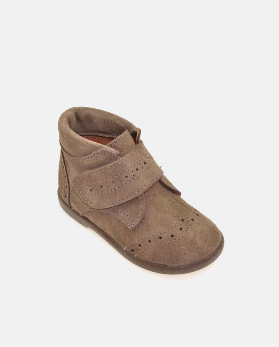 Botas de Bebé com Detalhes Perfurados, Fecho Aderente e em Croute Taupe-1