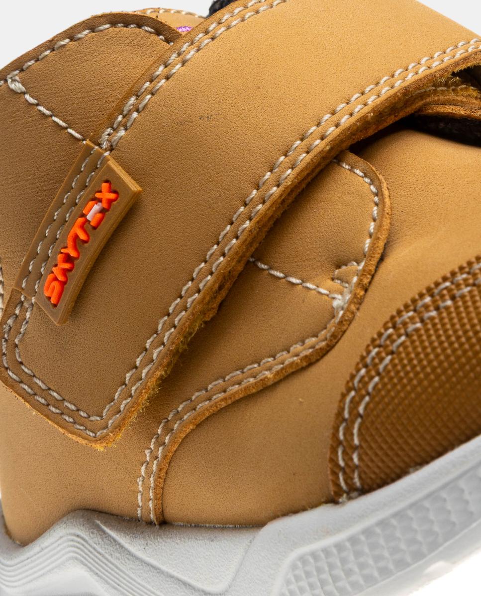 Botas Amarelos-7