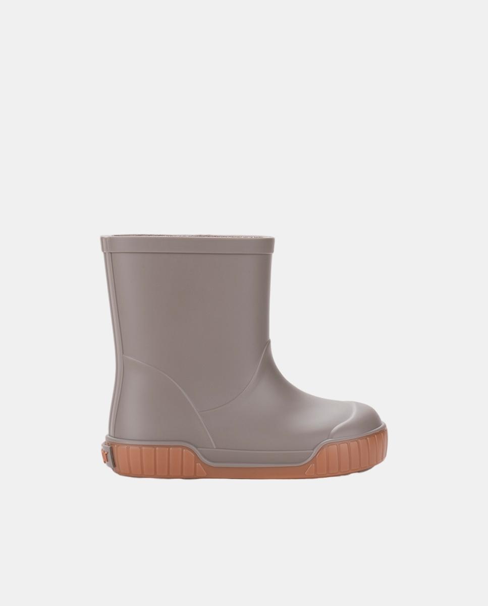 Imagen 0 de Bota de agua bicolor con el piso en color caramelo y acabado mate, diseñado en concepto barefoot medium. Beige