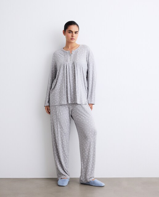 Imagen 0 de Pijama de mujer con detalle tapeta