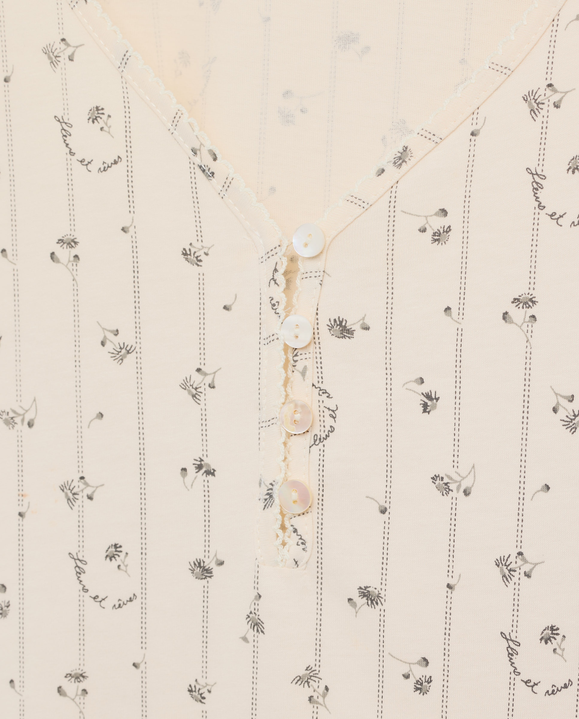 Camisa de Dormir de Manga Comprida com Estampado e Detalhe na Gola Branco-5