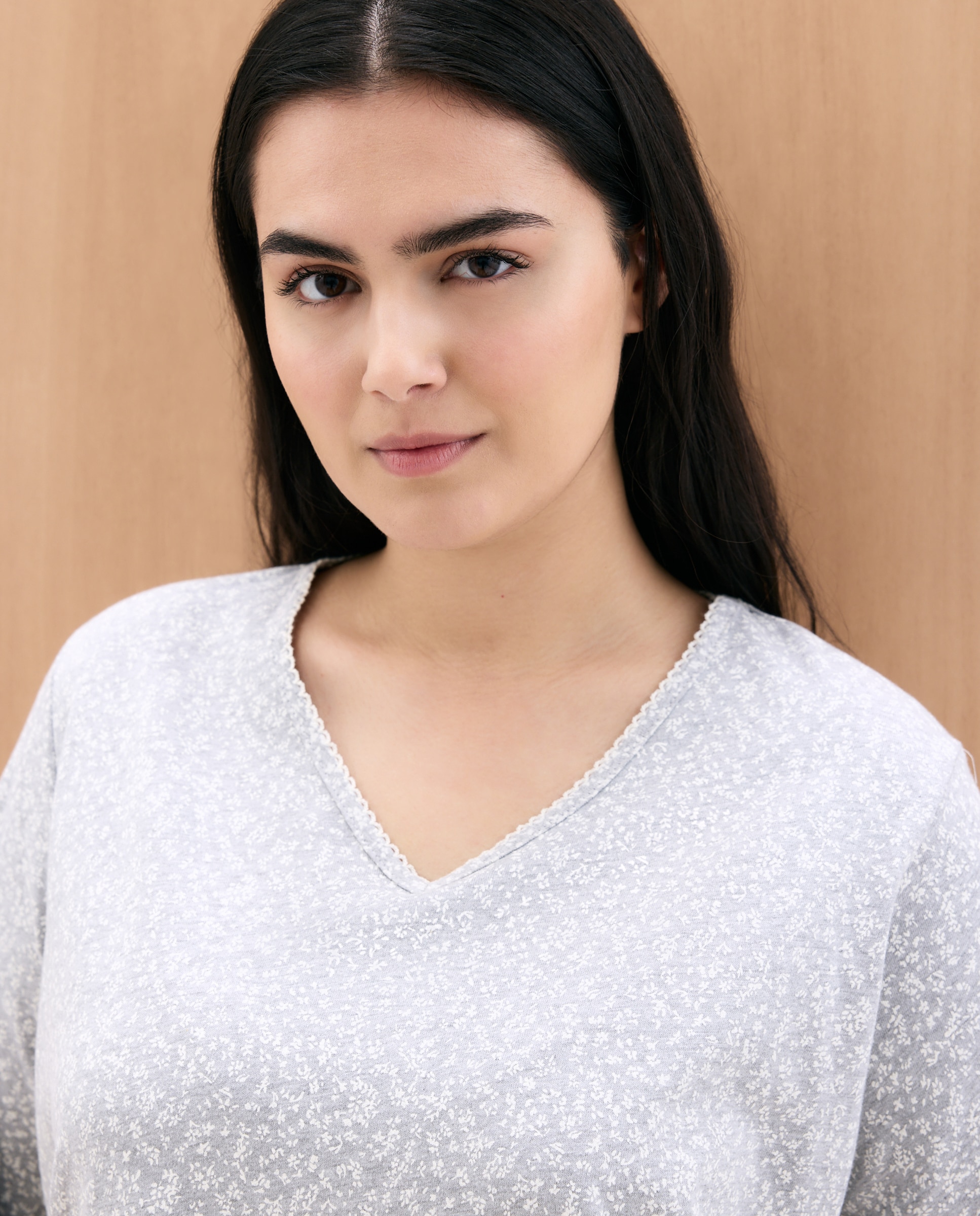 Imagen 2 de Camisón de mujer cuello pico detalles encaje - Couchel - Negro Negro
