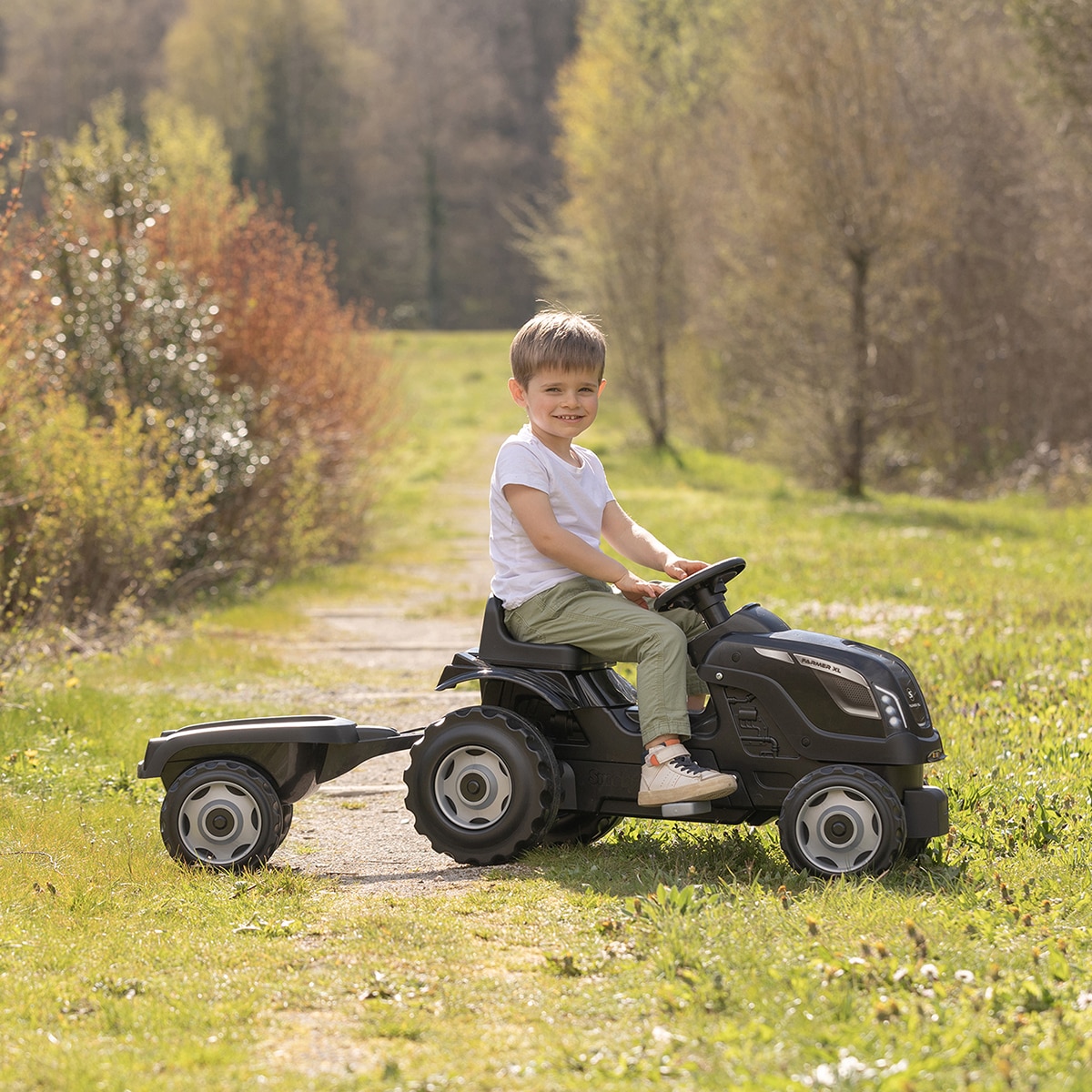 Tractor Farmer XL Negro con Remolque Smoby 4