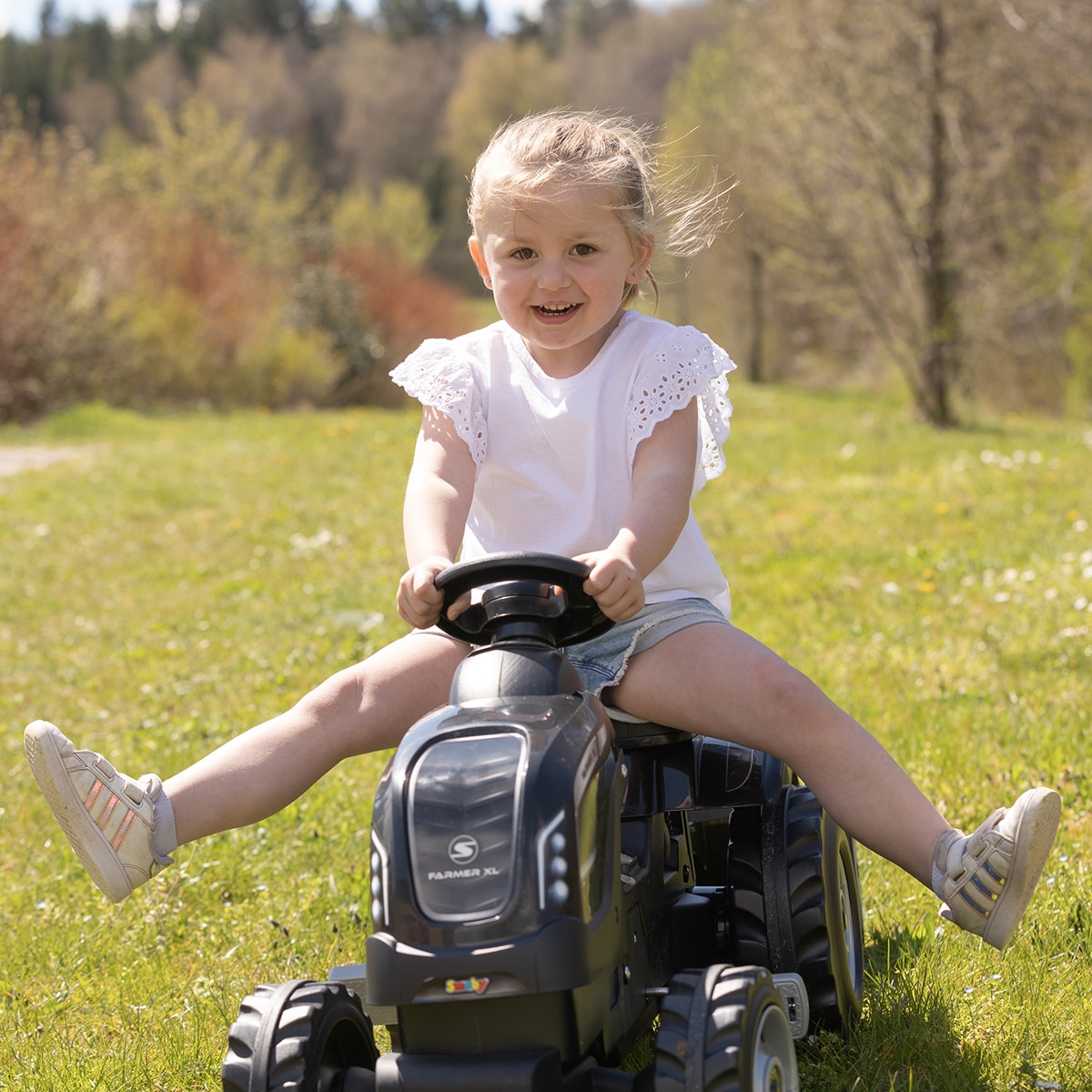 Tractor Farmer XL Negro con Remolque Smoby 6