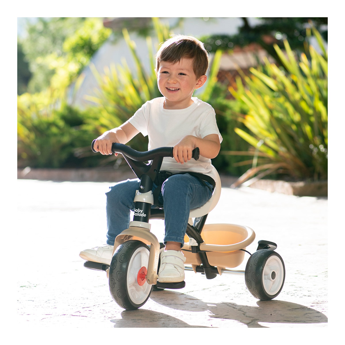 Triciclo Baby Balade Beige progresivo 3 en 1 que combina seguridad, comodidad y diversión Smoby 6
