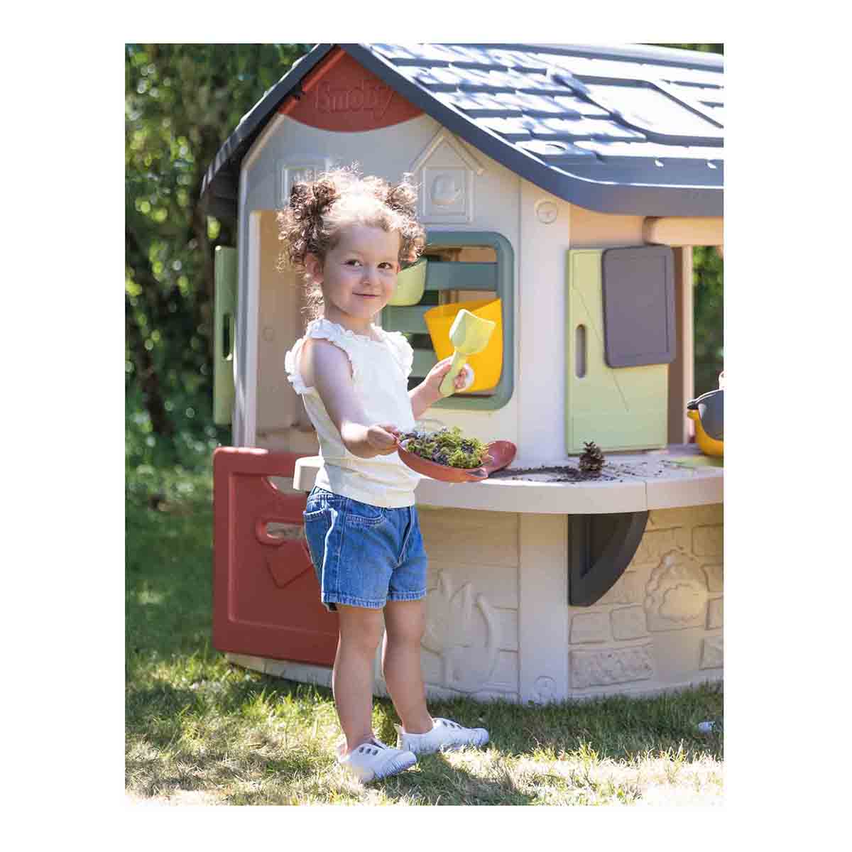 Casa de juego con cocina de barro con platos,cesta,depósito de agua de 1 litro Smoby Life 6