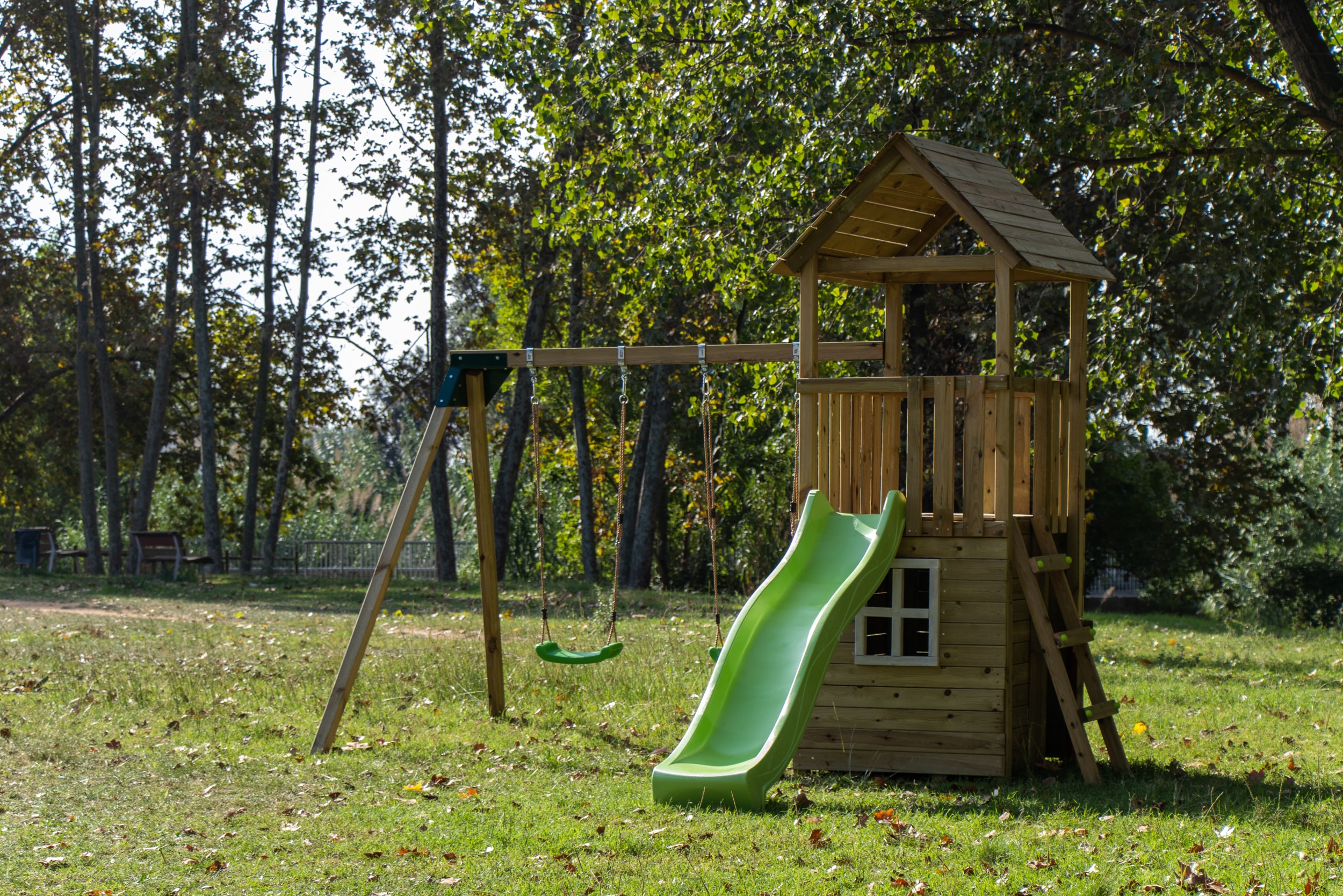 Parque infantil Masgames Tibidabo L con casita y columpio doble 4