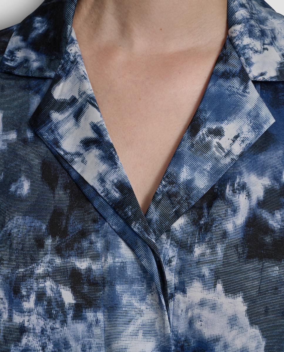 Blusa com Estampado Abstrato Azul-3