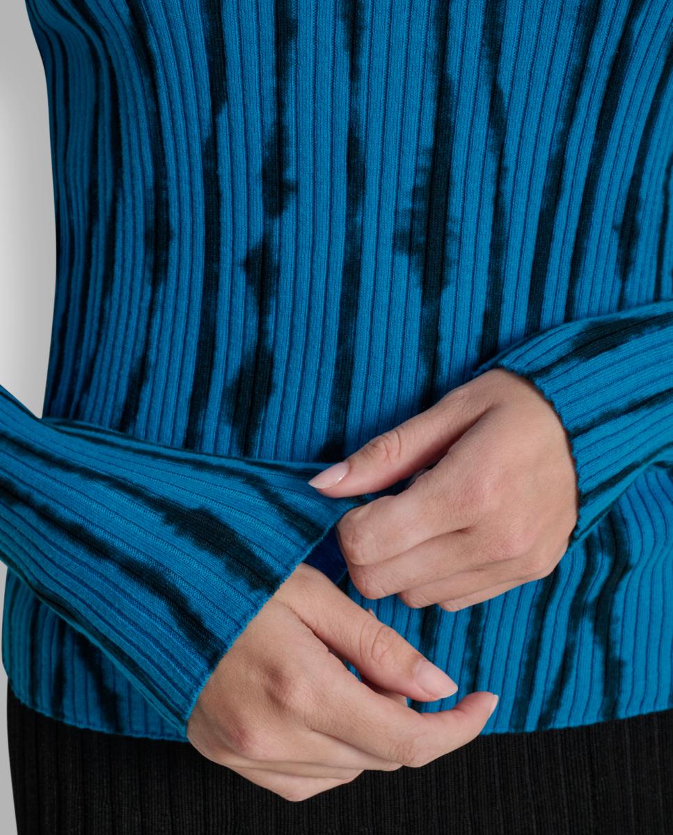 Top Canelado com Estampado Abstrato Azul-4