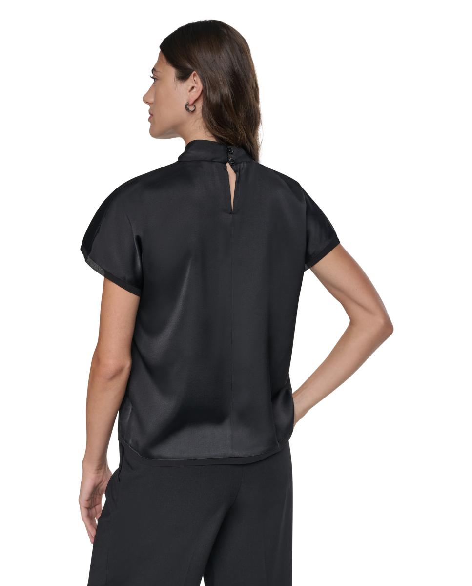 Blusa de Manga Curta com Gola Plissada Preto-4