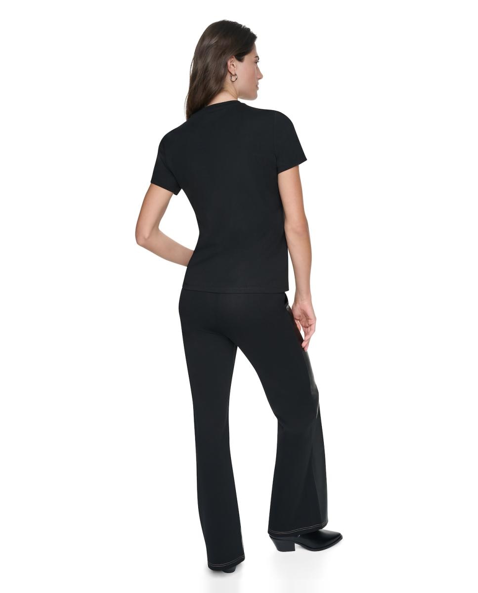 Imagen 4 de Camiseta de mujer con ilustración frontal - DKNY - Negro Negro