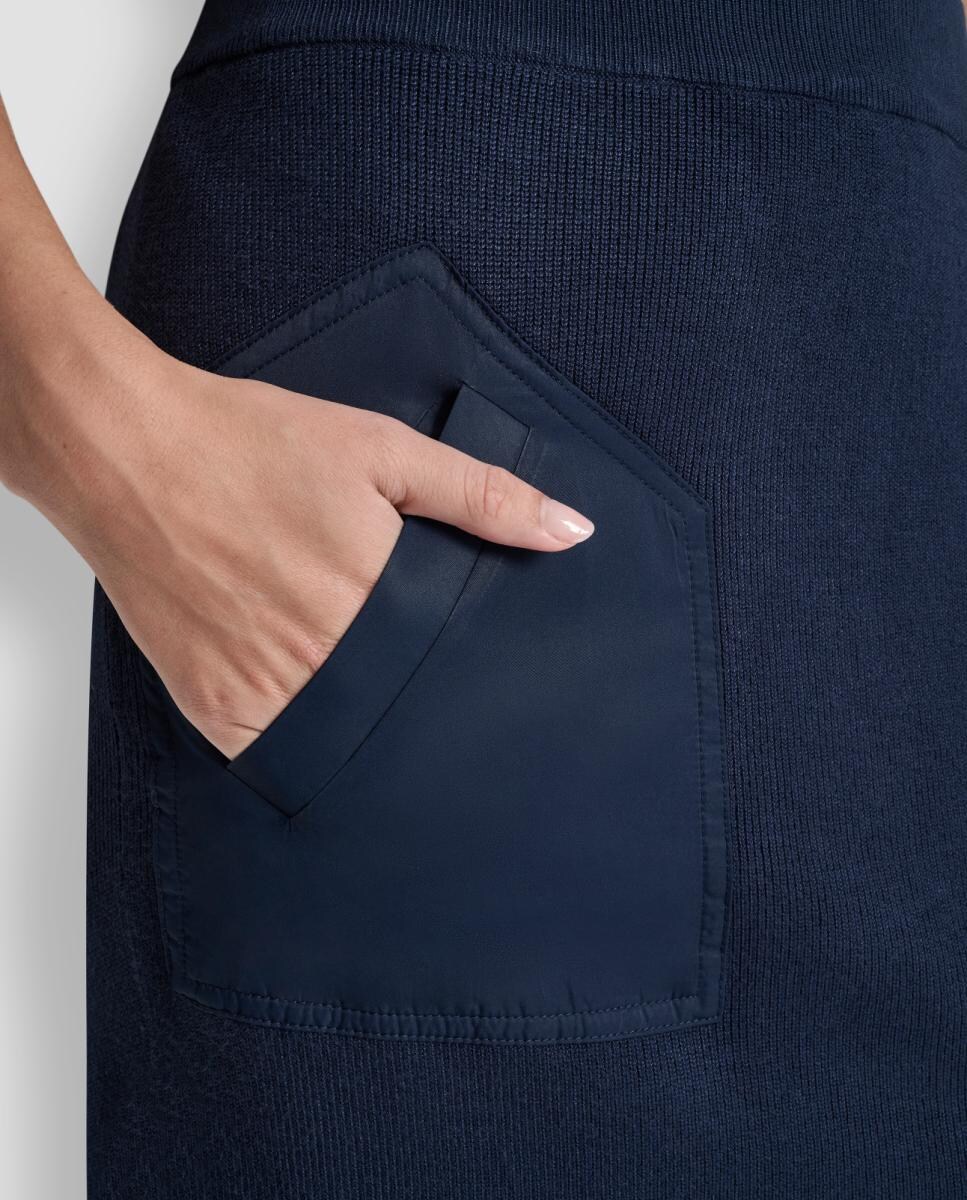 Saia Midi com Detalhe de Fecho de Correr Azul-2