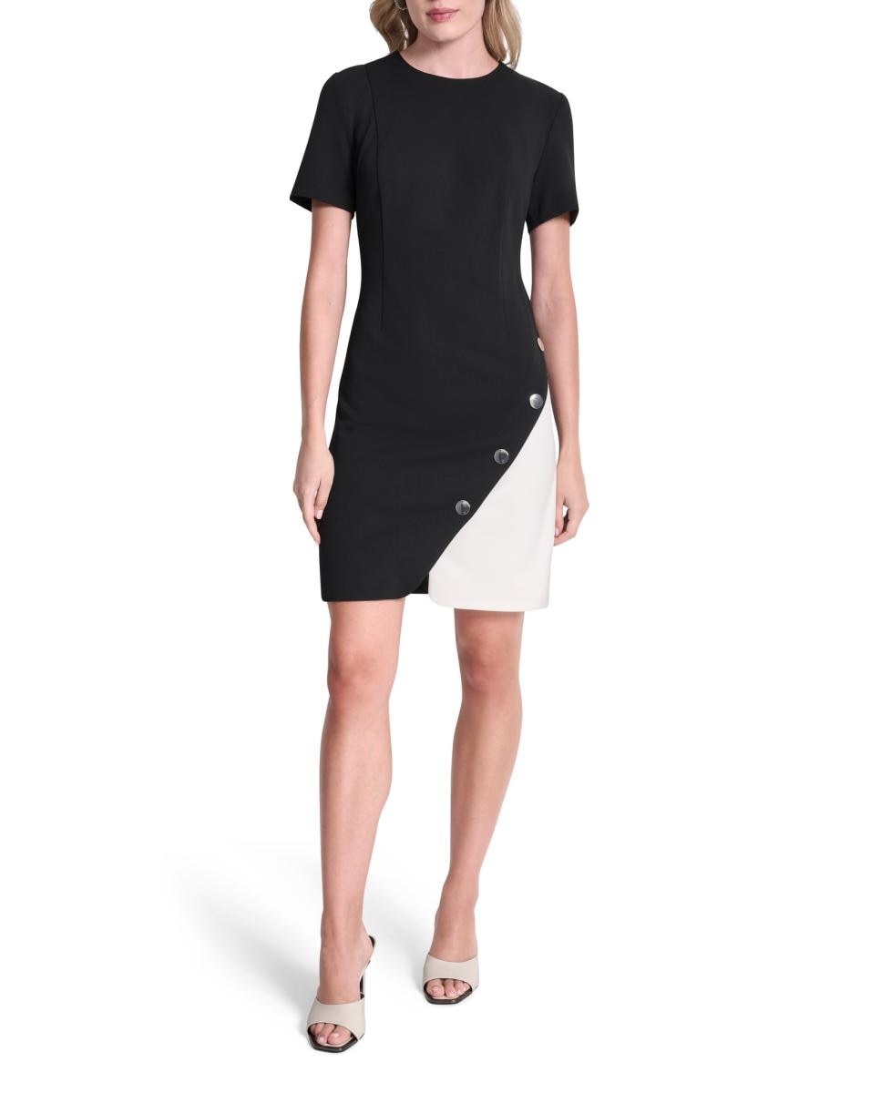 Imagem 0 de Vestido Curto com Detalhe de Tachas