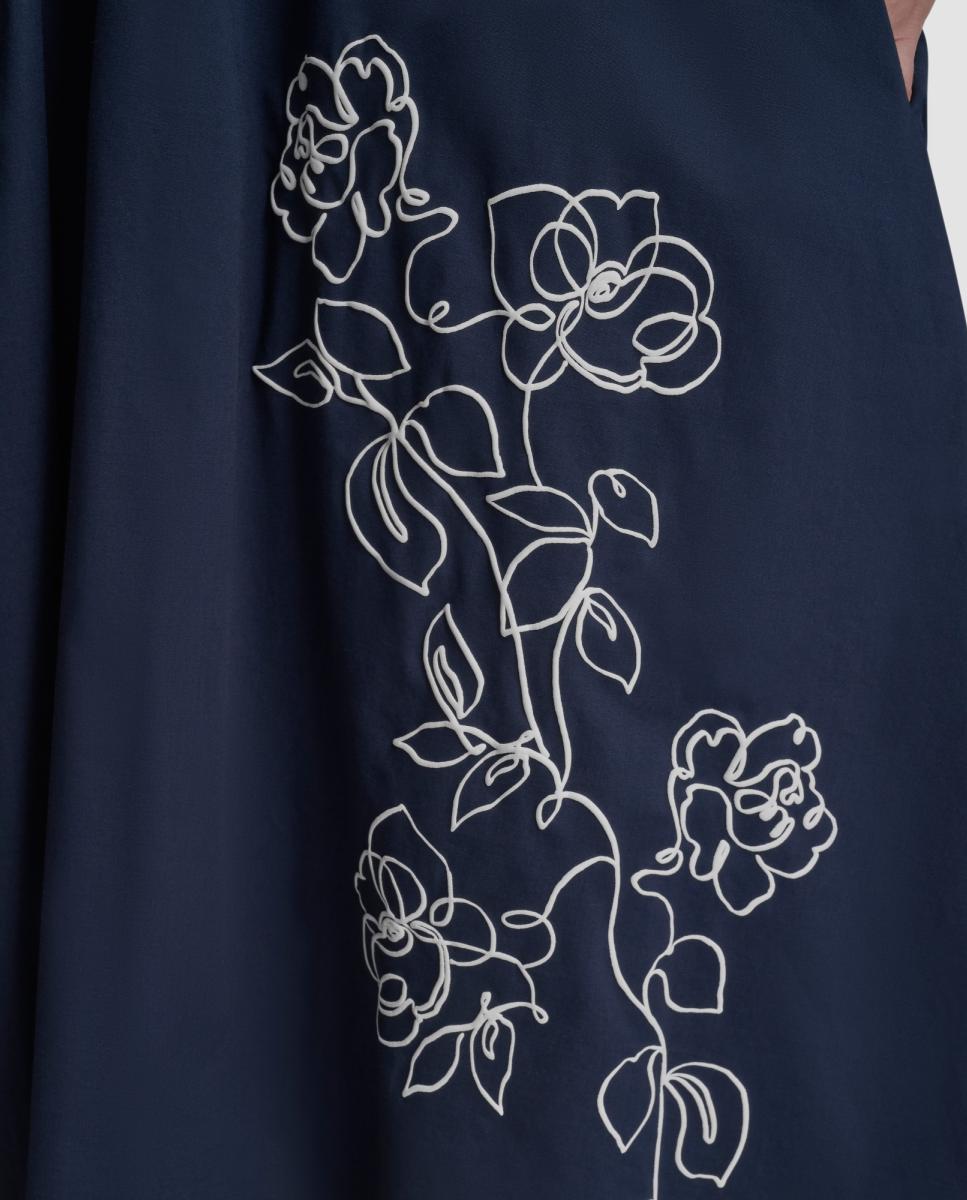 Vestido Midi com Detalhe de Bordado Floral Azul-2