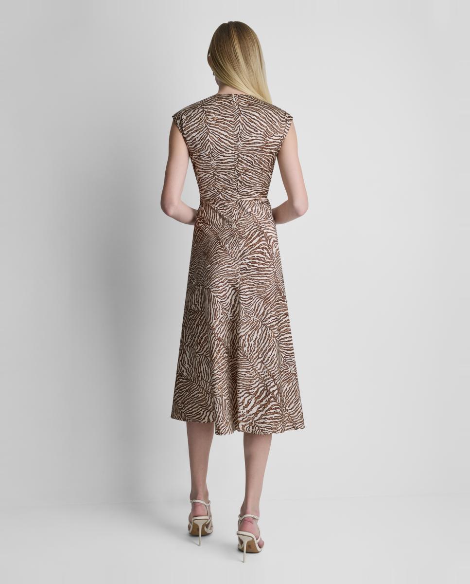 Vestido Midi sem Mangas e com Decote em Bico Bege-4