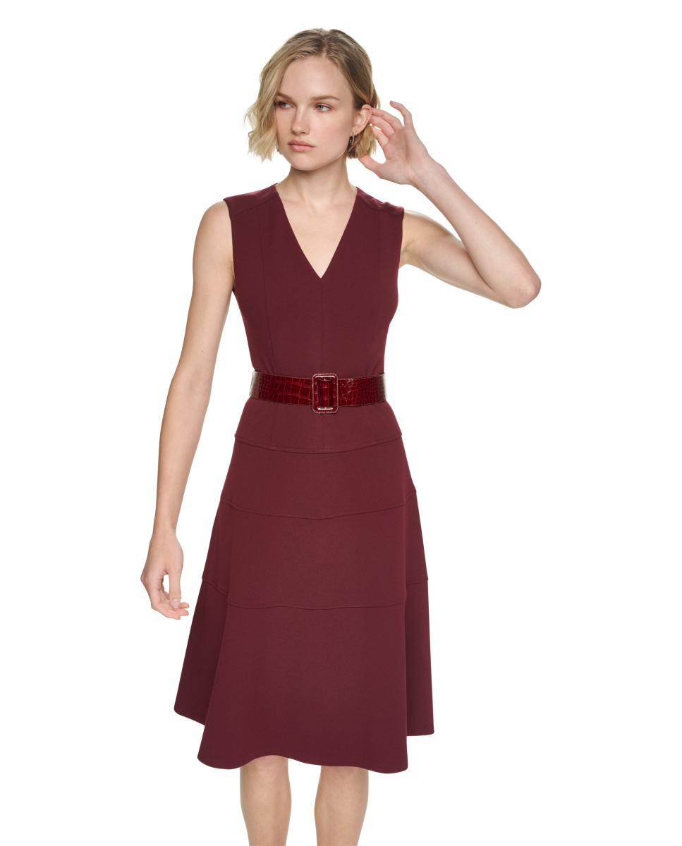 Vestido Curto sem Mangas e com Cinto Bordeaux-4