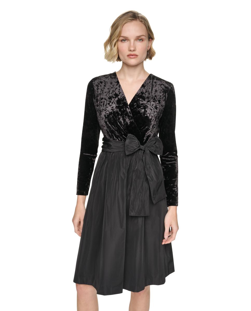 Vestido Curto de Manga Comprida com Laço Preto-4