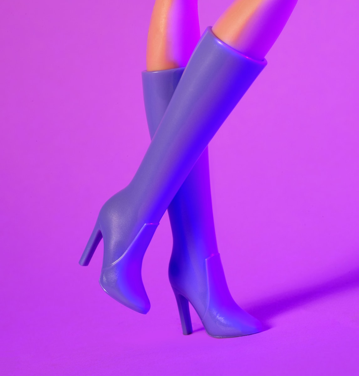 Boneca Barbie Signature Ruiva com Saia Roxa 7