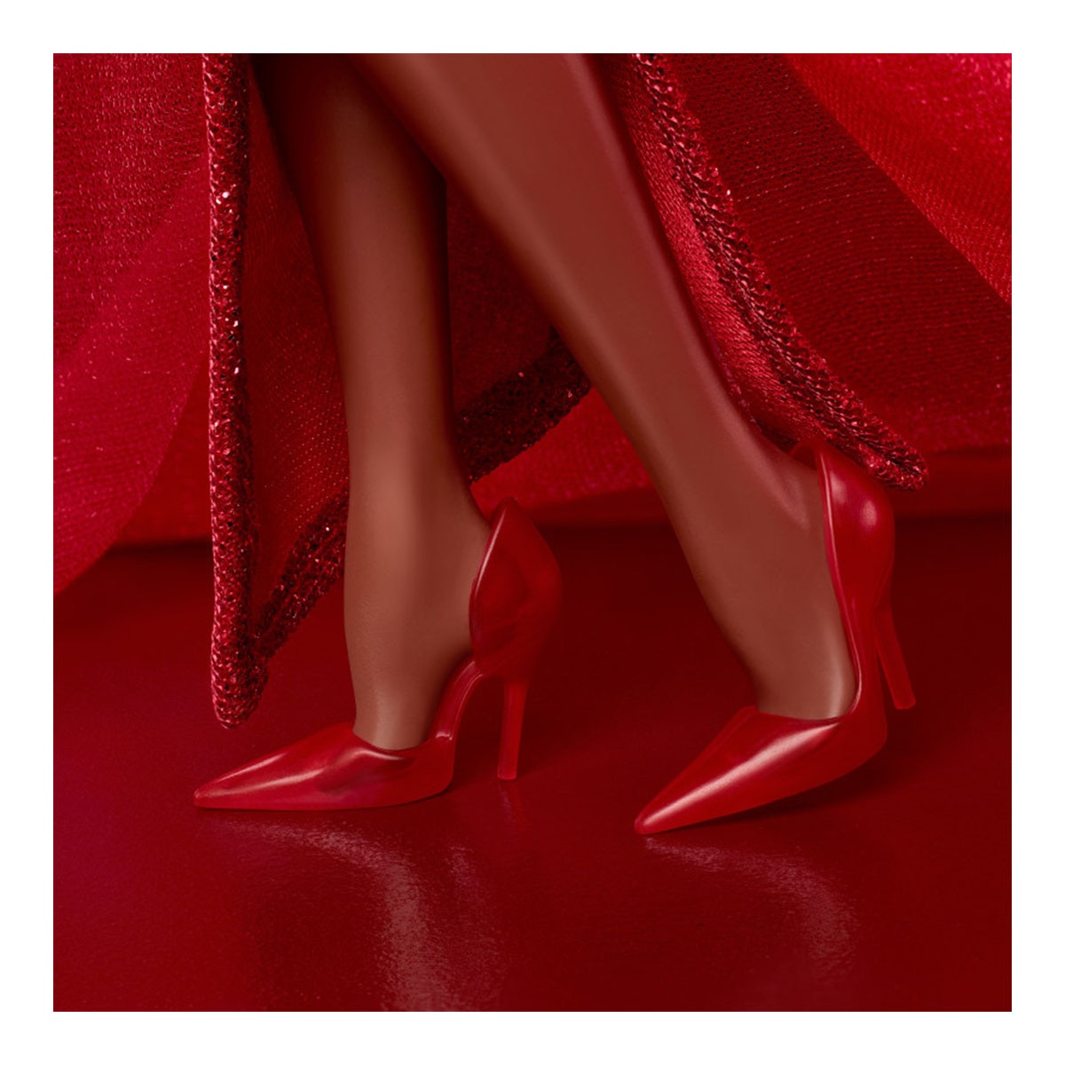 Imagen 6 de Barbie Signature 80 aniversario con vestido largo de tul rojo brillante pelo moreno Mattel